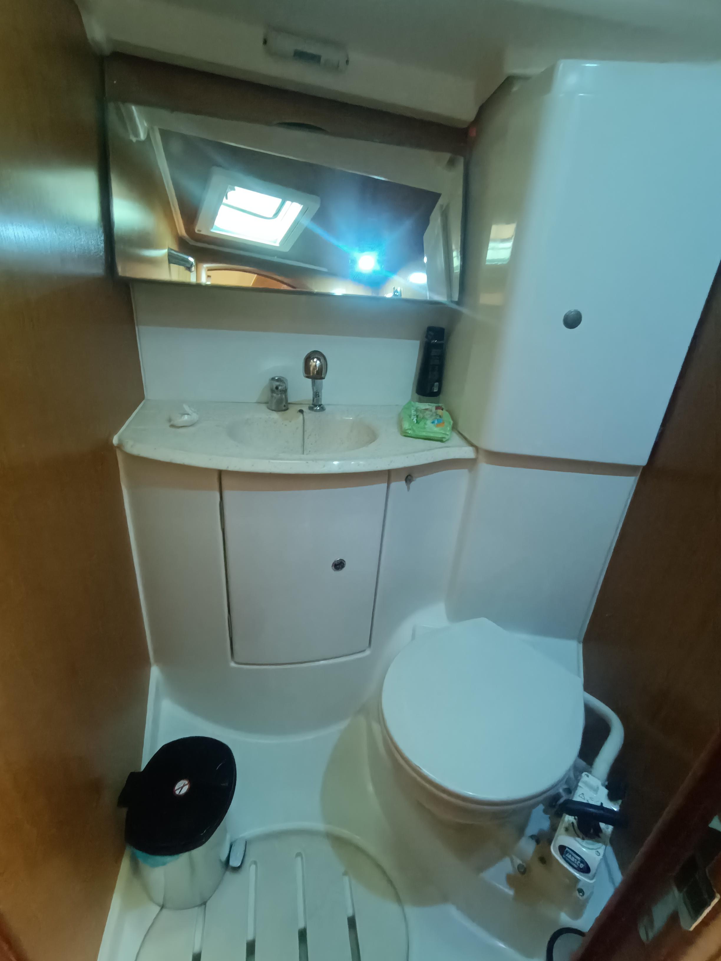 Sun Odyssey 42 i — photo 3