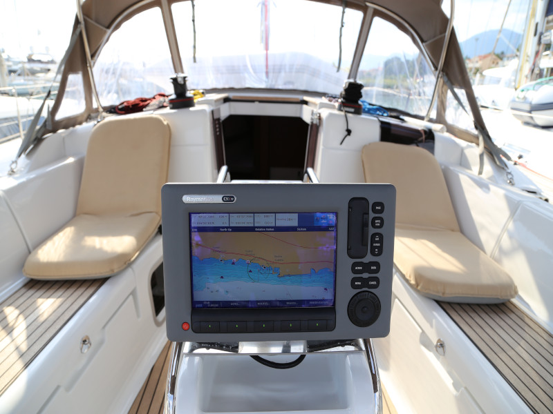 Sun Odyssey 419 — photo 20