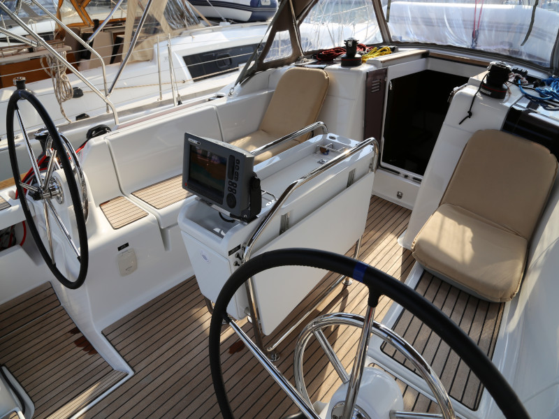 Sun Odyssey 419 — photo 12