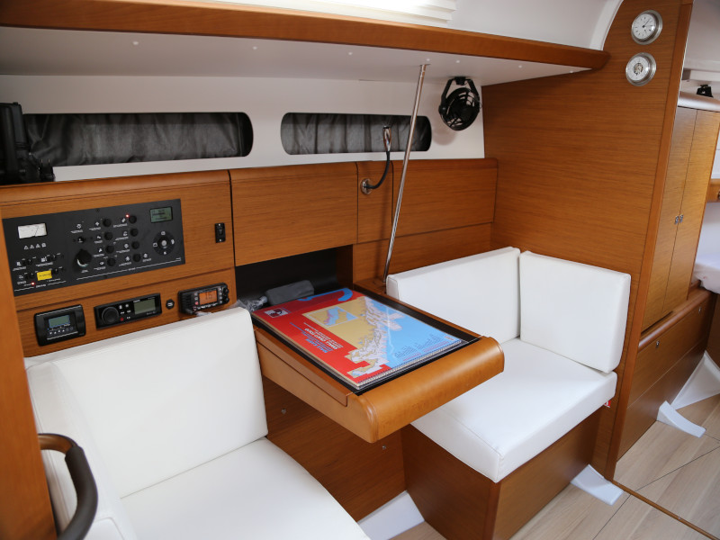 Sun Odyssey 419 — photo 24