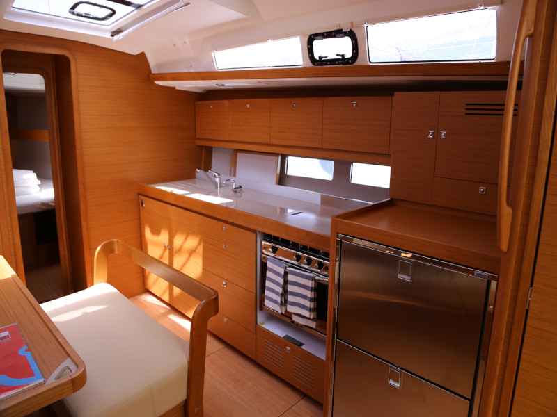Dufour 460 Grand Large 4 cabin — photo 17