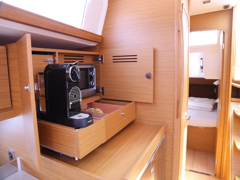 Dufour 460 Grand Large 4 cabin — photo 3