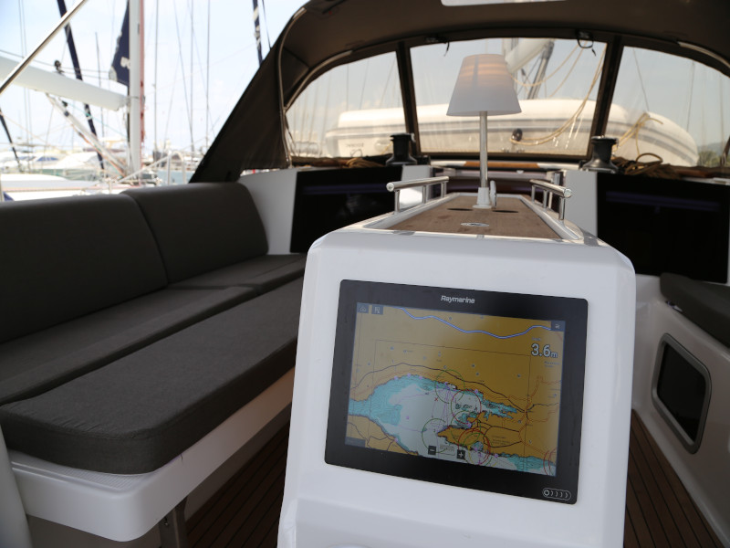 Dufour 460 Grand Large 4 cabin — photo 5