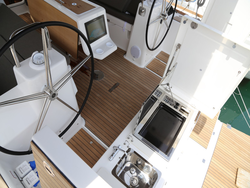 Dufour 460 Grand Large 4 cabin — photo 16