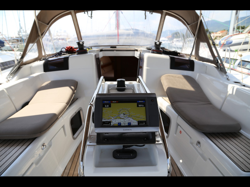 Sun Odyssey 419 — photo 2