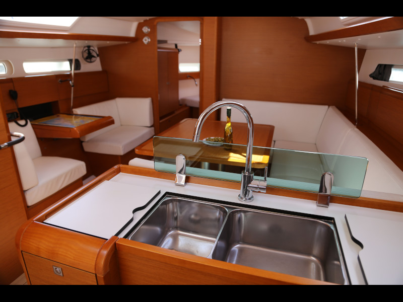 Sun Odyssey 419 — photo 14