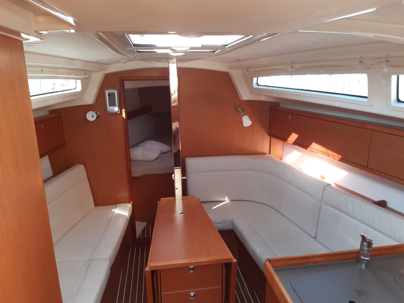 Bavaria Cruiser 34 — photo 13