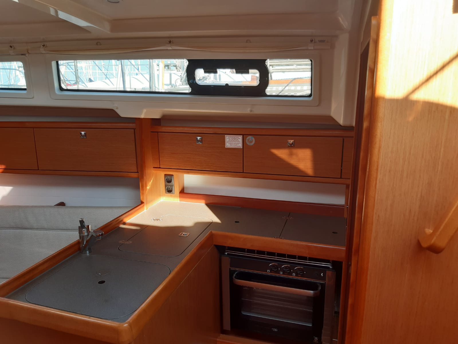 Bavaria Cruiser 34 — photo 3