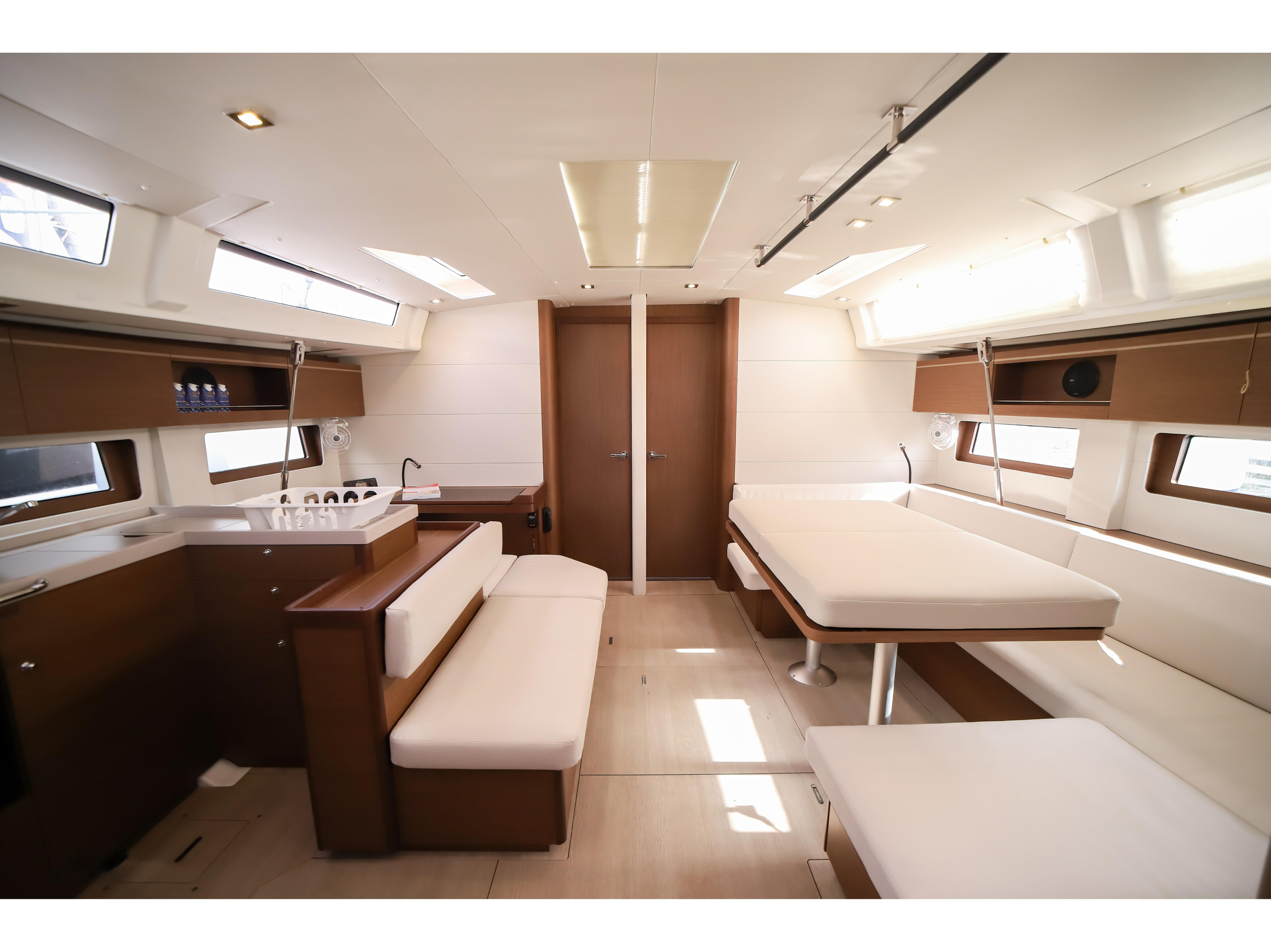 Oceanis 51.1 — photo 24
