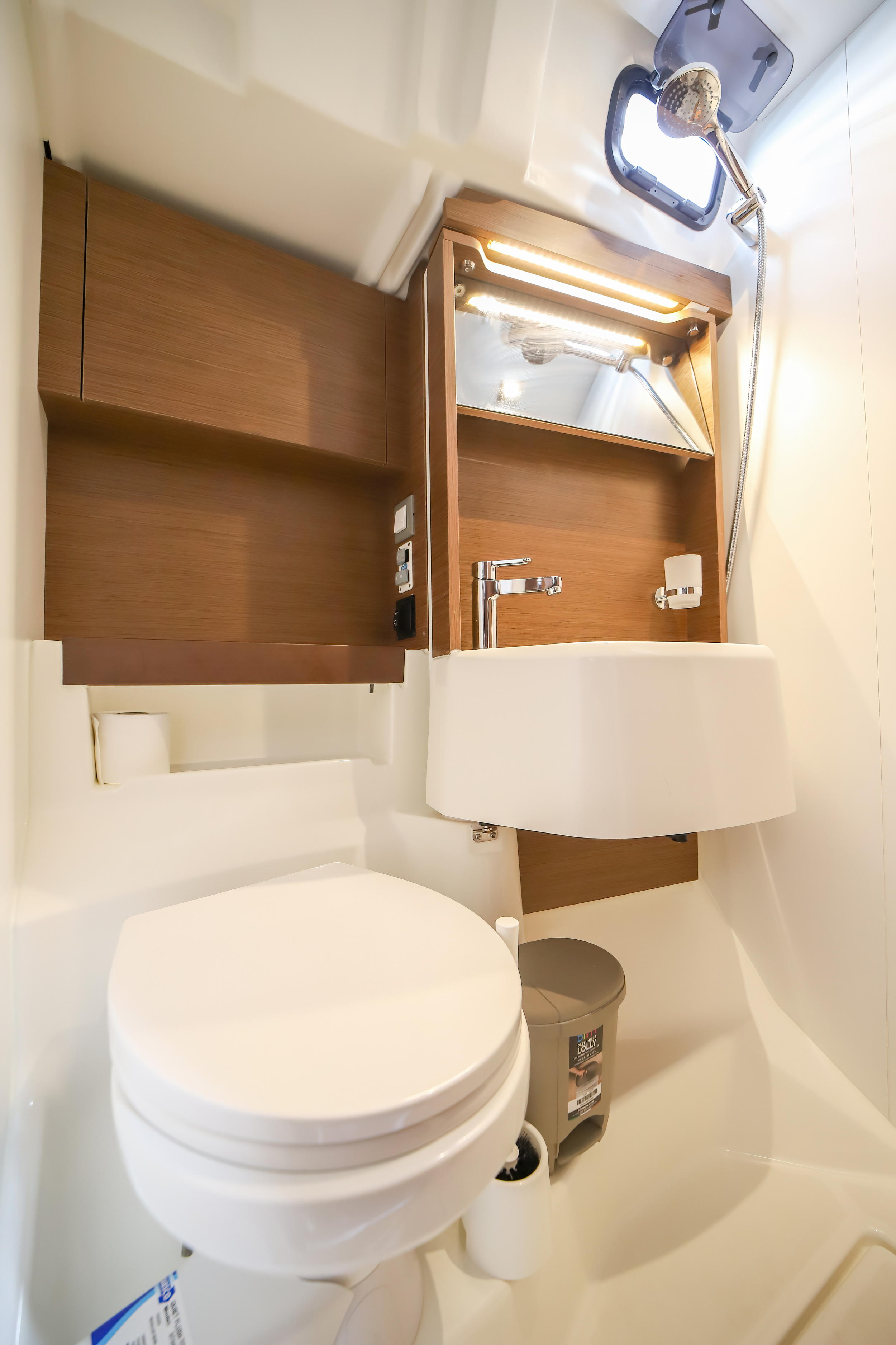 Oceanis 51.1 — photo 15
