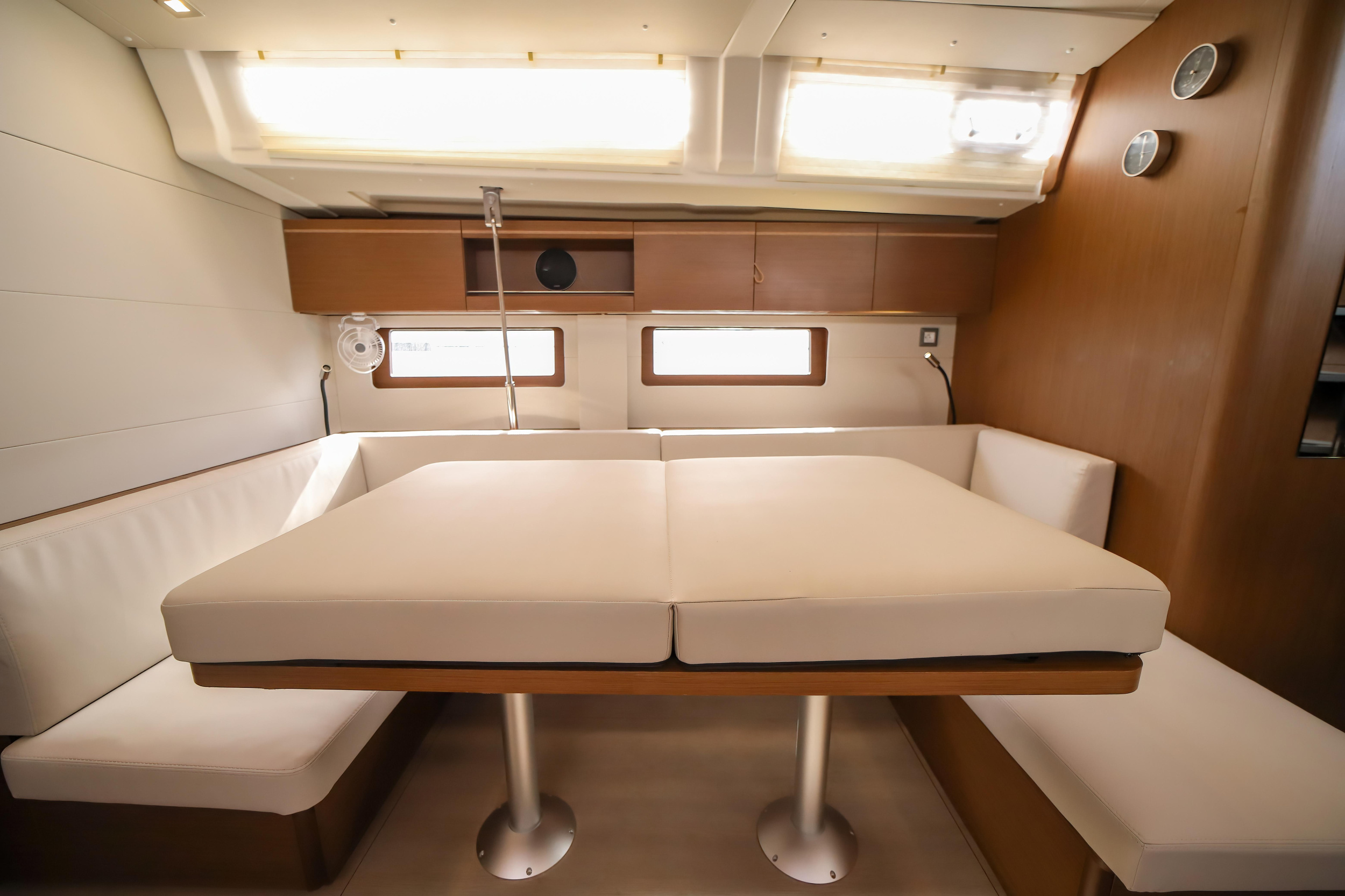 Oceanis 51.1 — photo 4