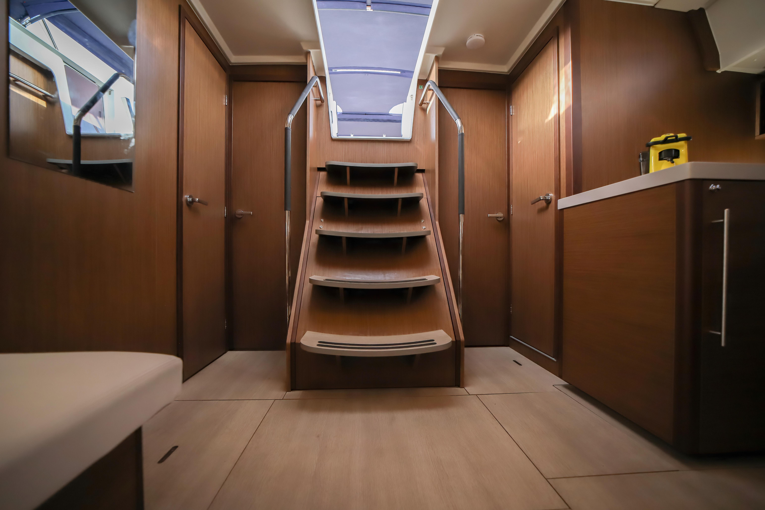 Oceanis 51.1 — photo 23