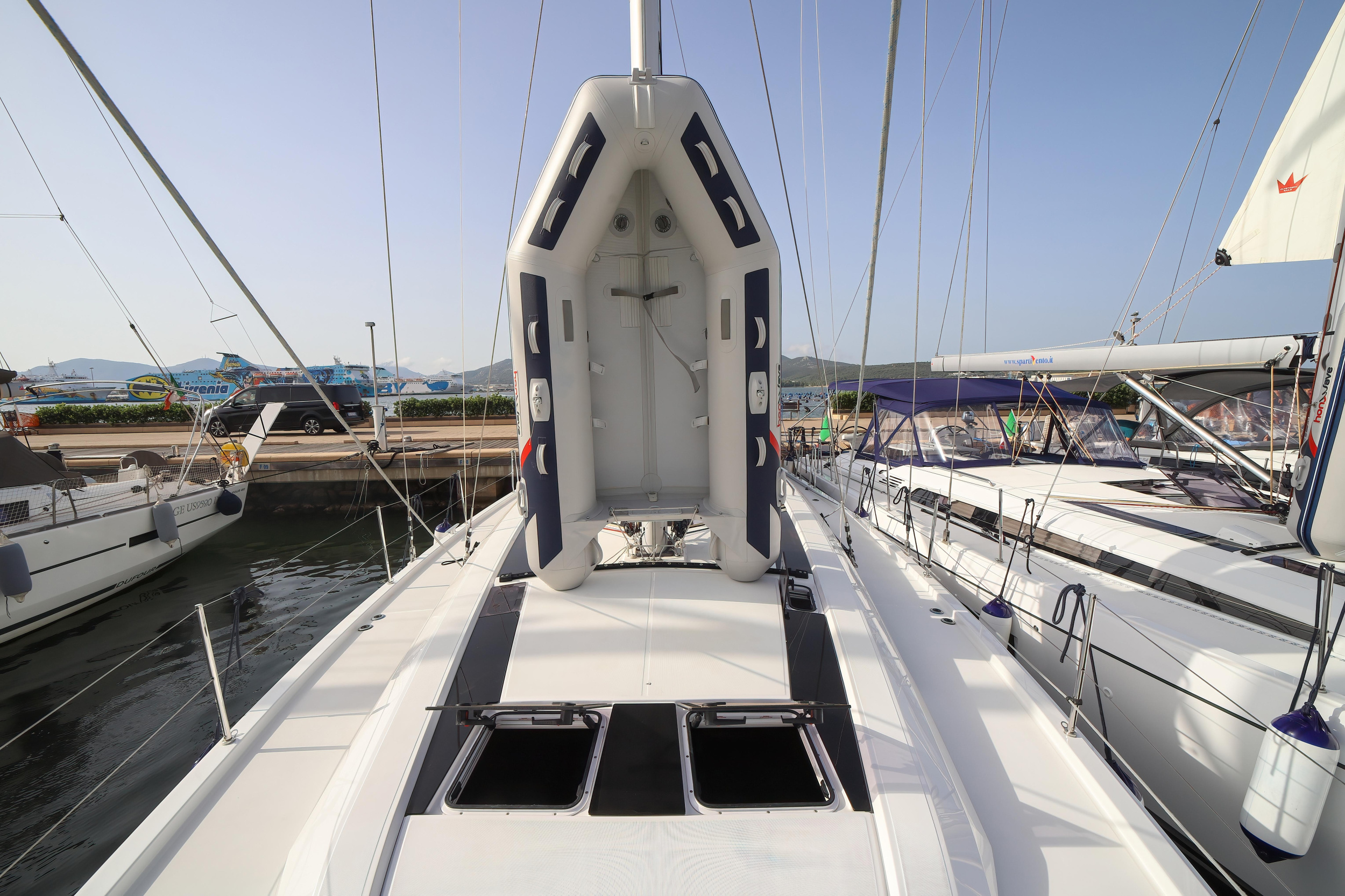 Oceanis 51.1 — photo 20