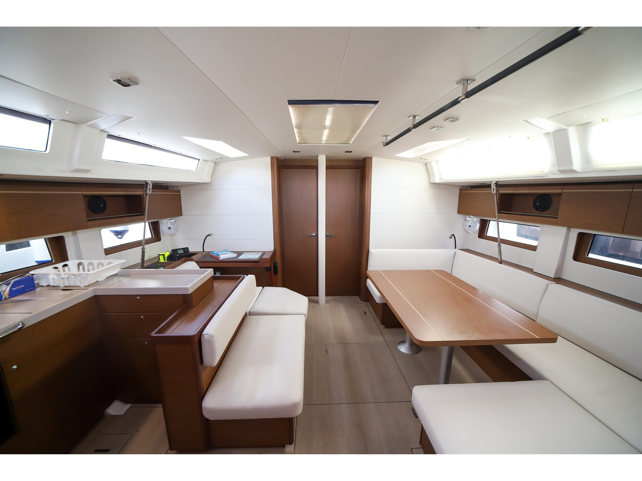 Oceanis 51.1 — photo 12