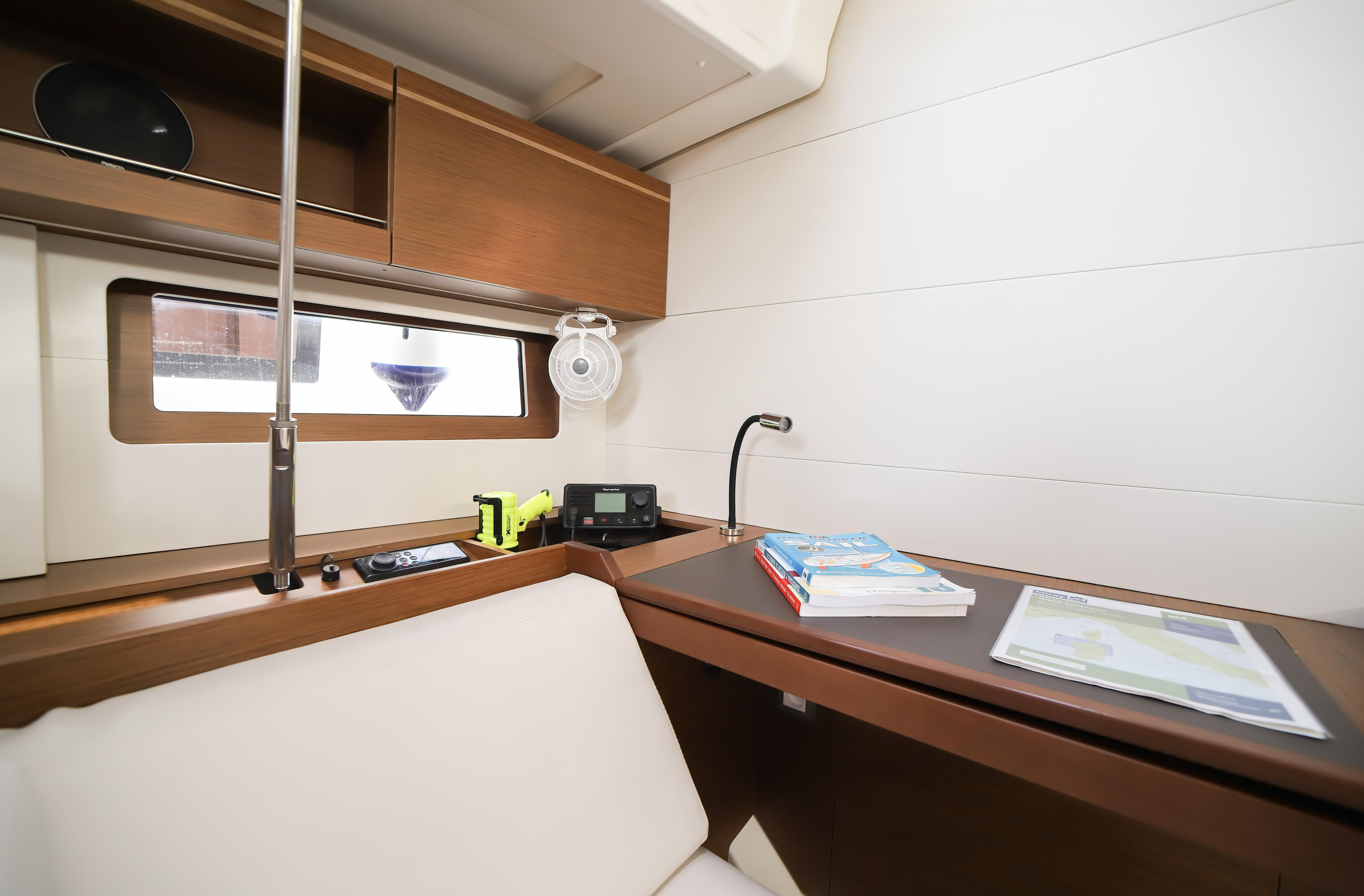 Oceanis 51.1 — photo 6