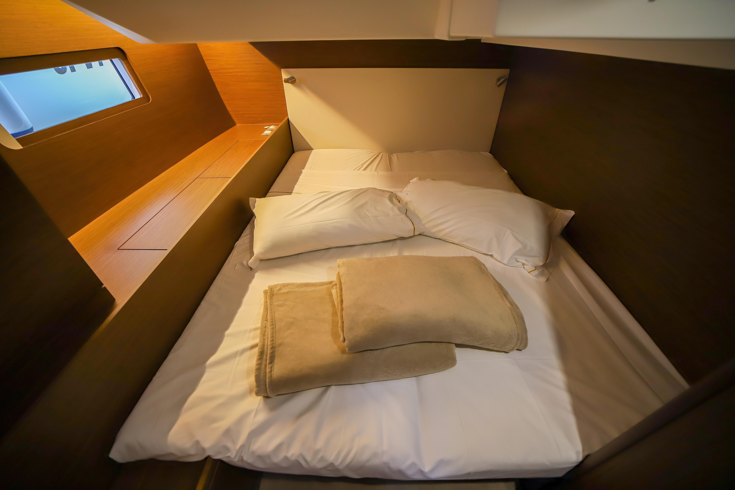 Oceanis 51.1 — photo 25
