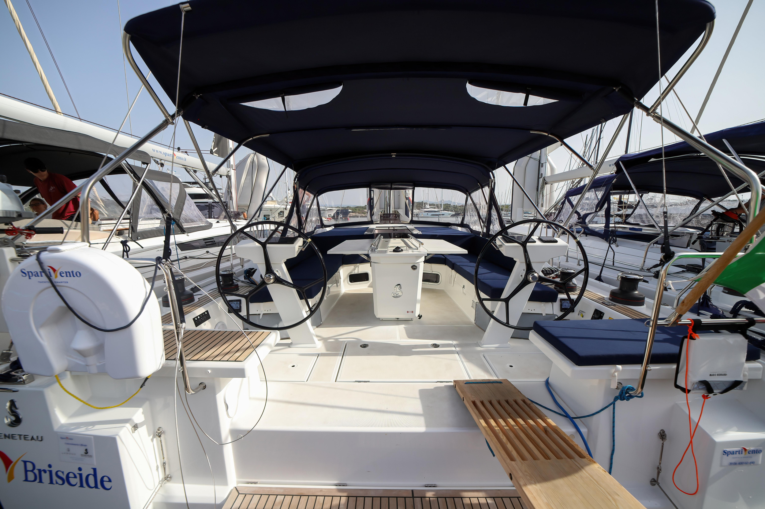 Oceanis 51.1 — photo 21