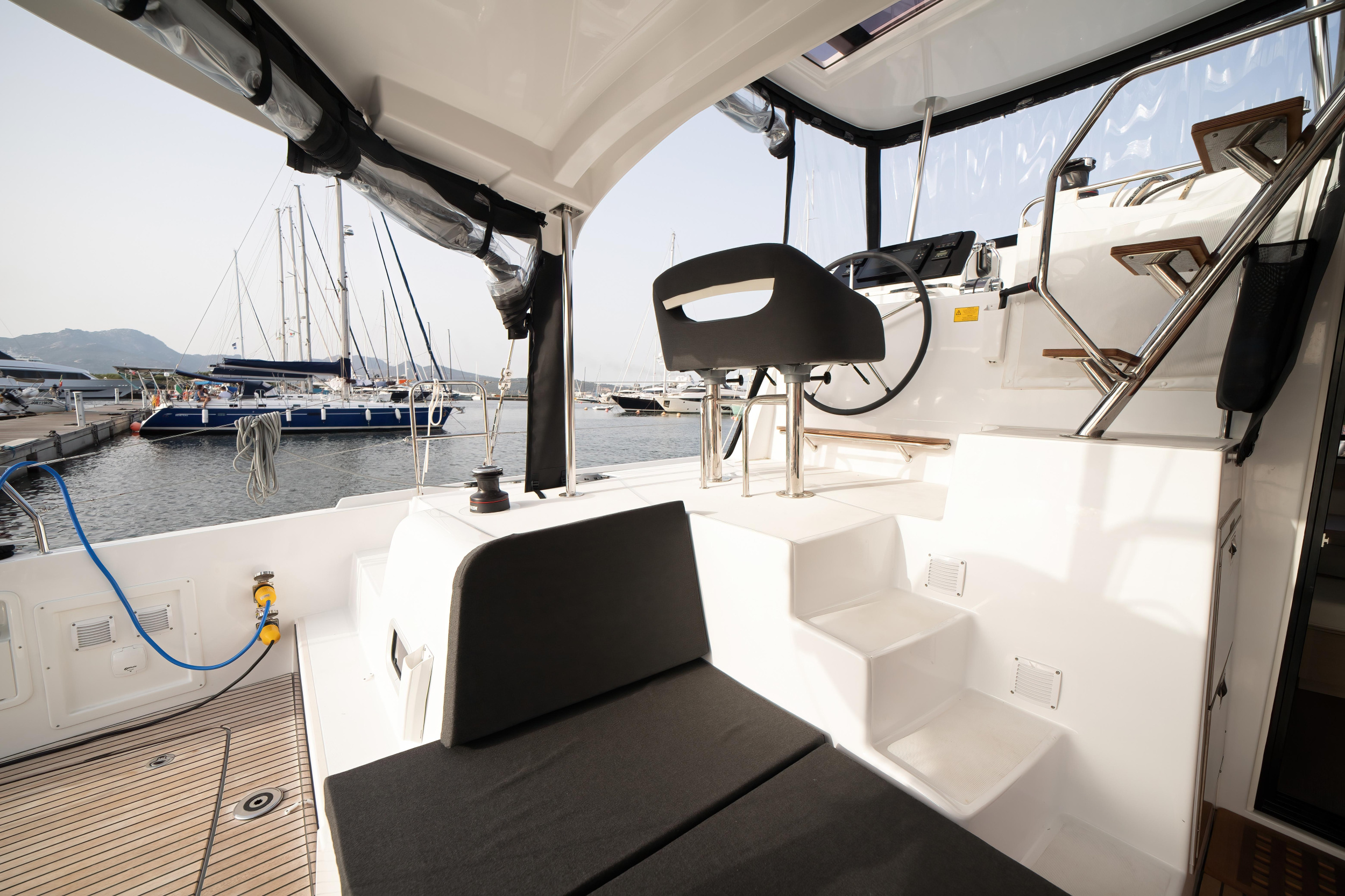 Lagoon 42 — photo 23