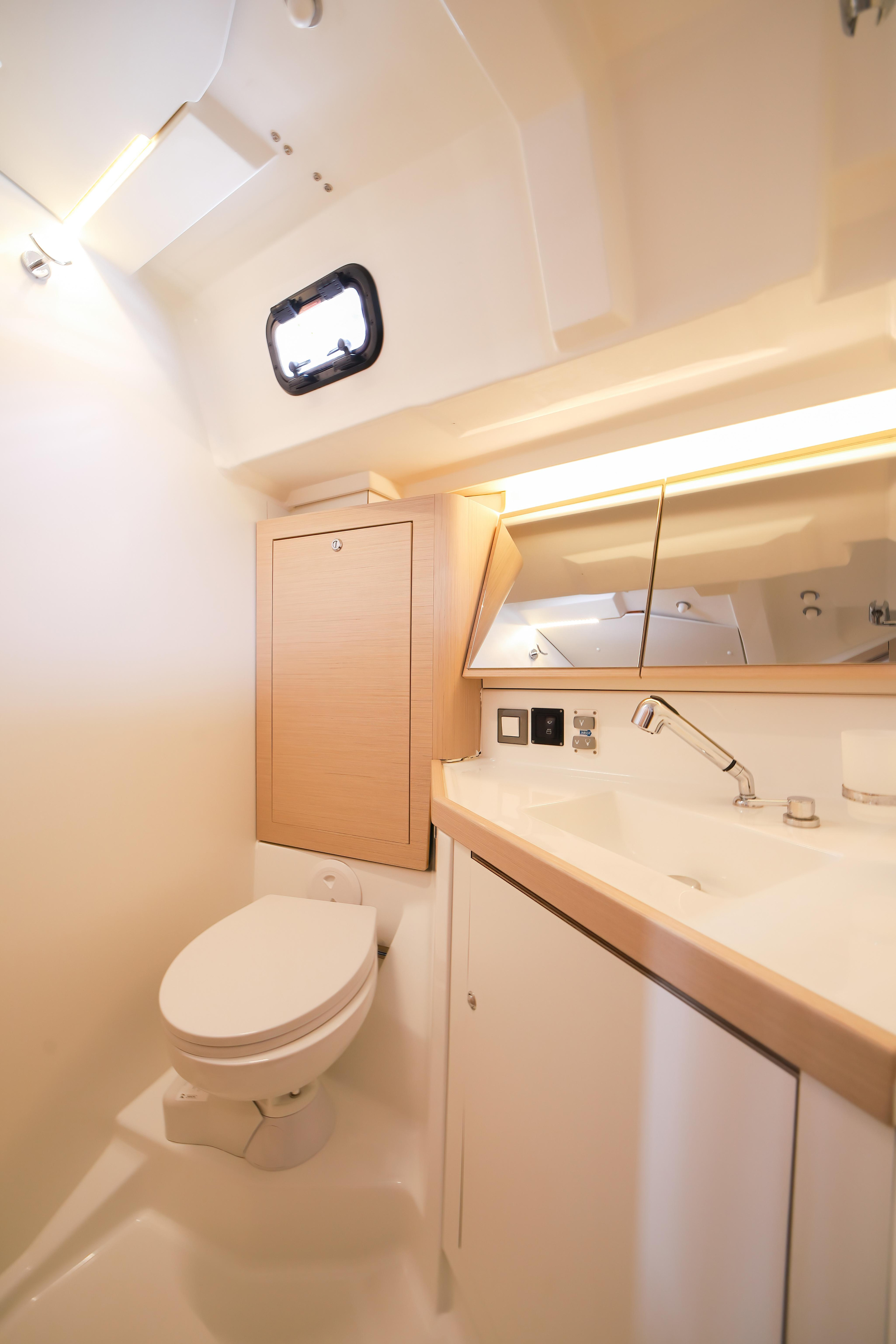 Oceanis 46.1 — photo 13