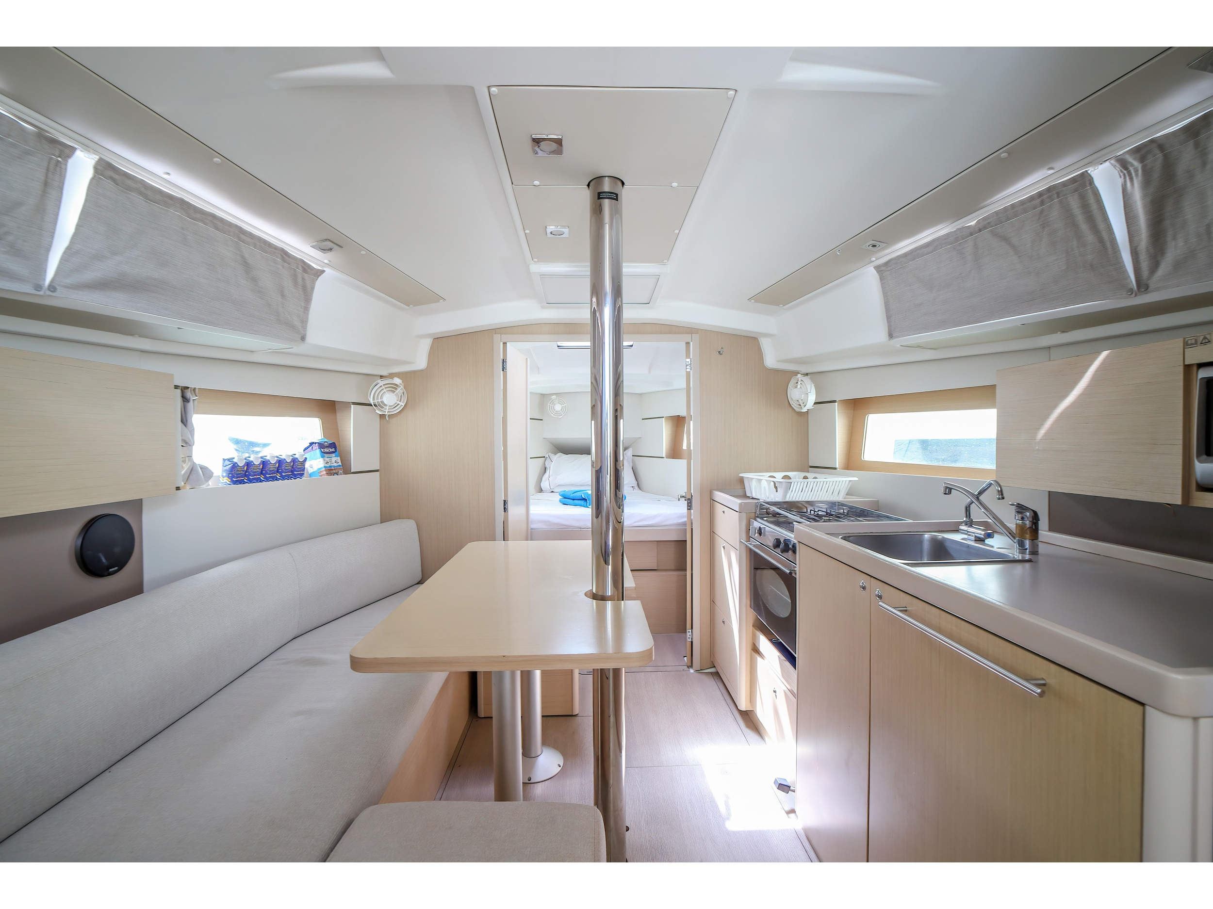 Oceanis 35.1 — photo 21