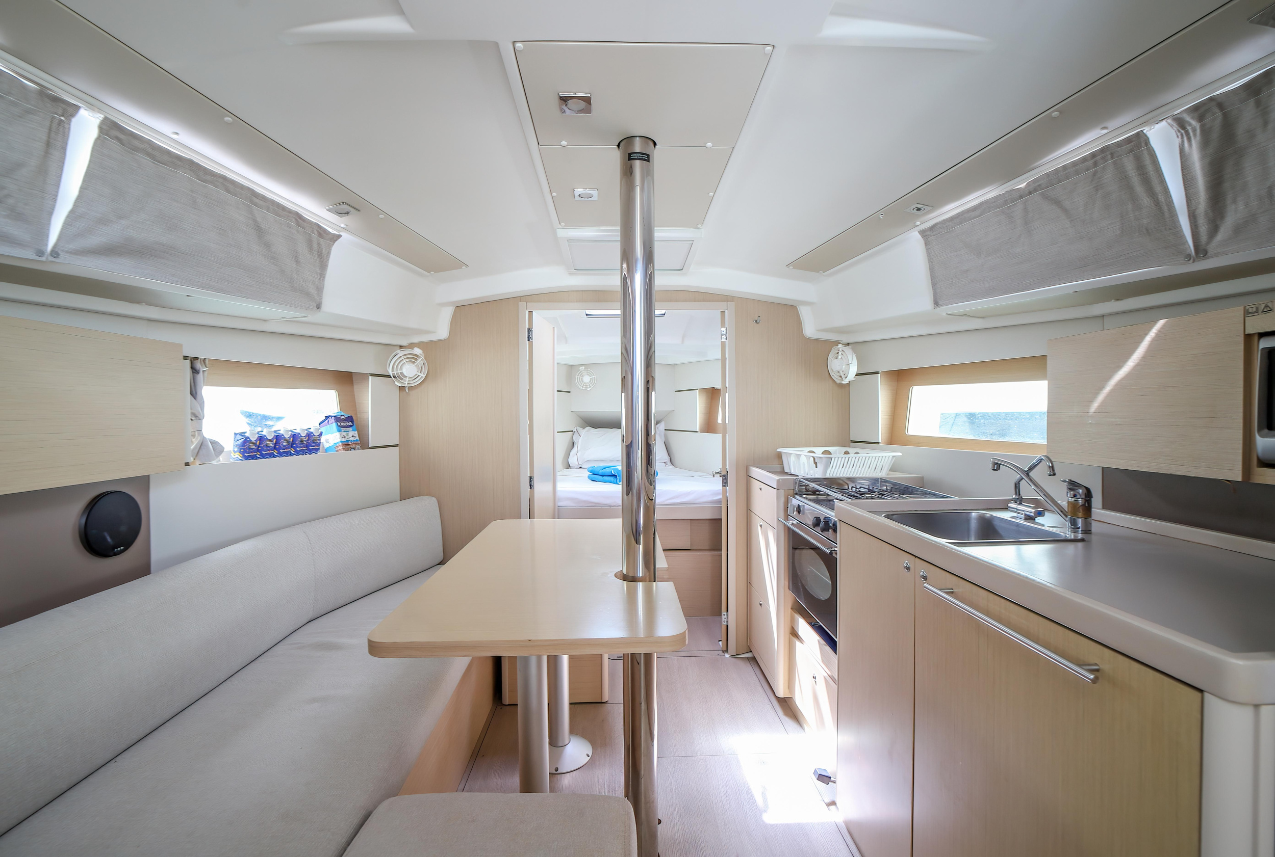 Oceanis 35.1 — photo 12