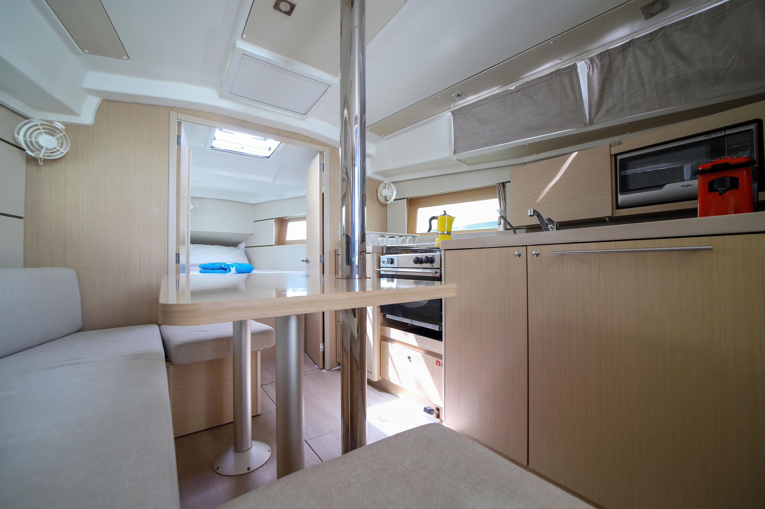 Oceanis 35.1 — photo 11