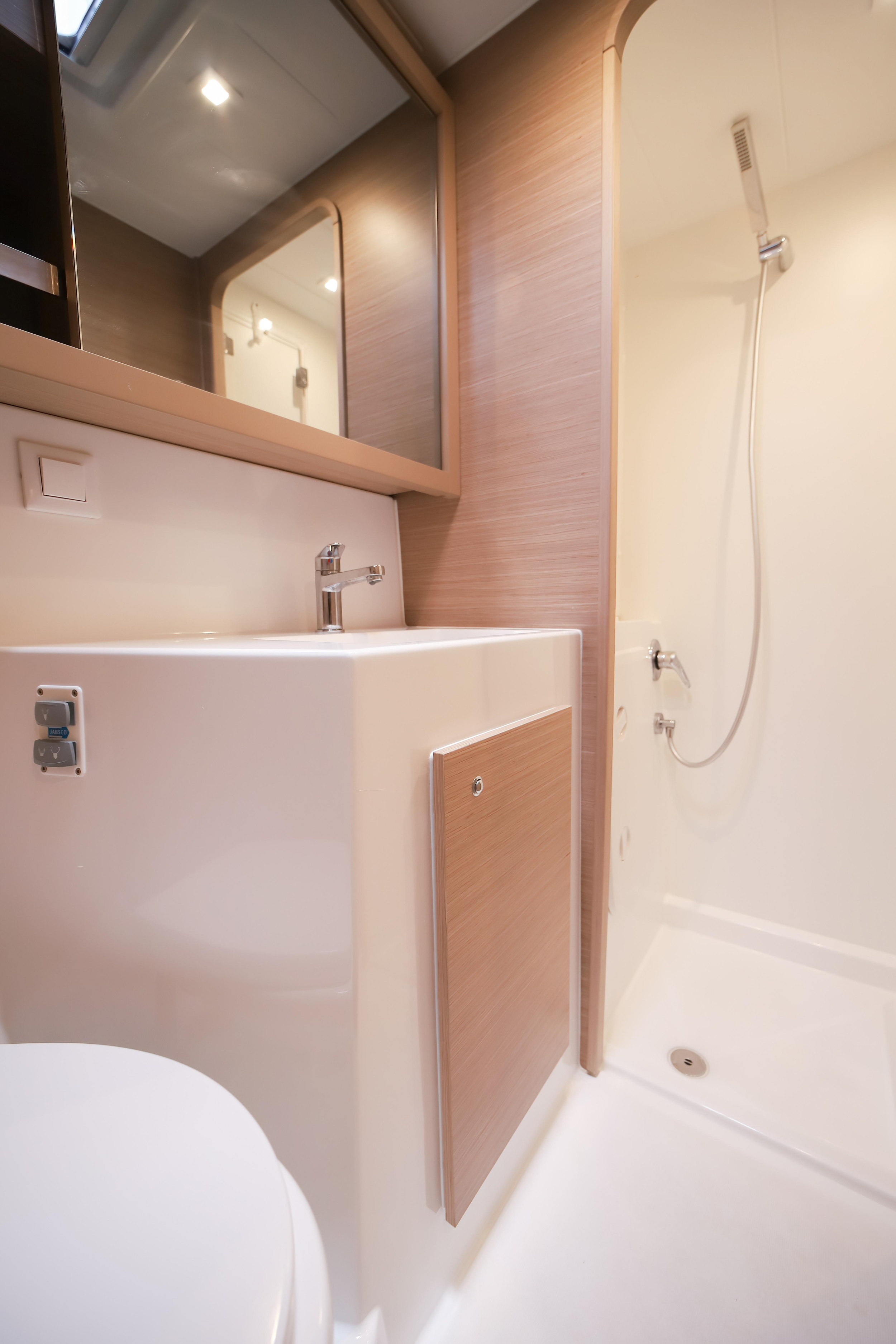 Lagoon 42 — photo 12