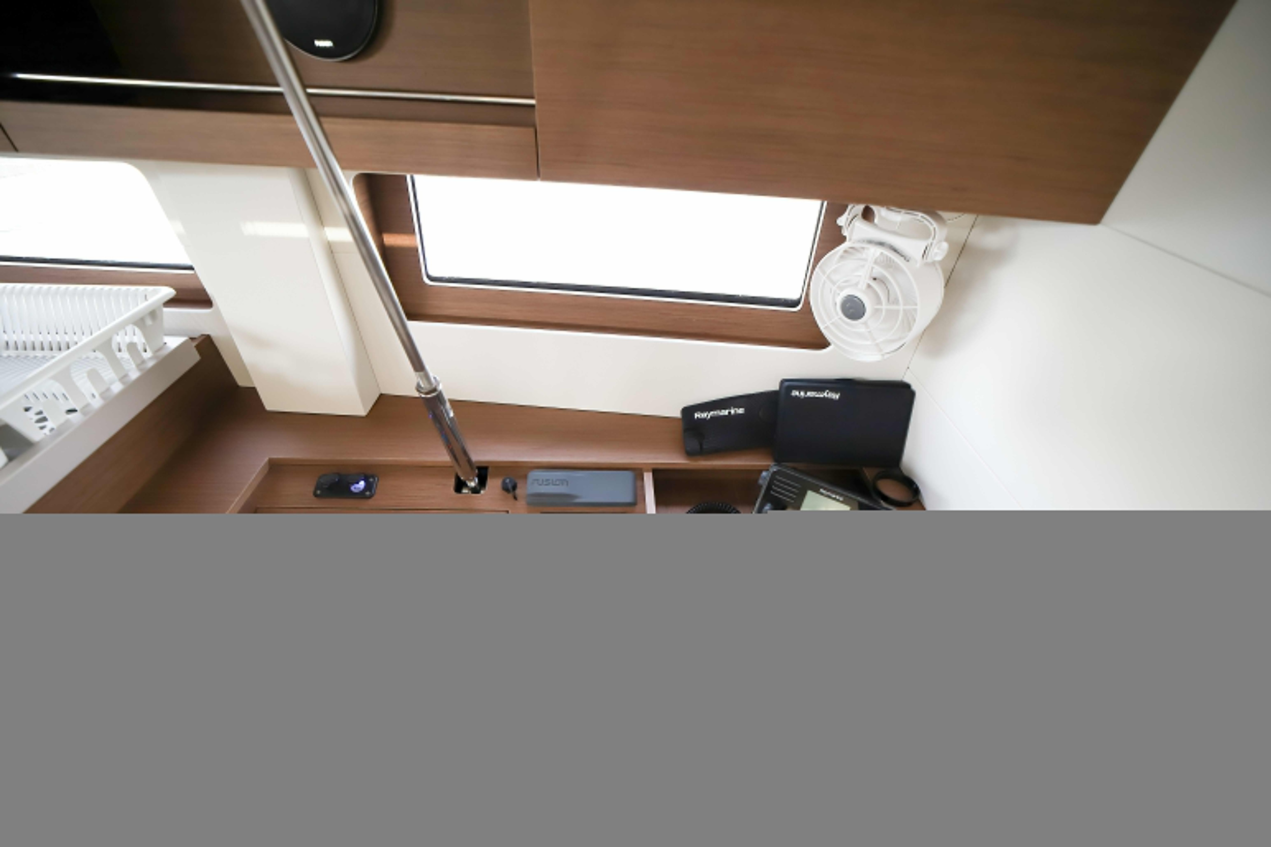 Oceanis 51.1 — photo 11