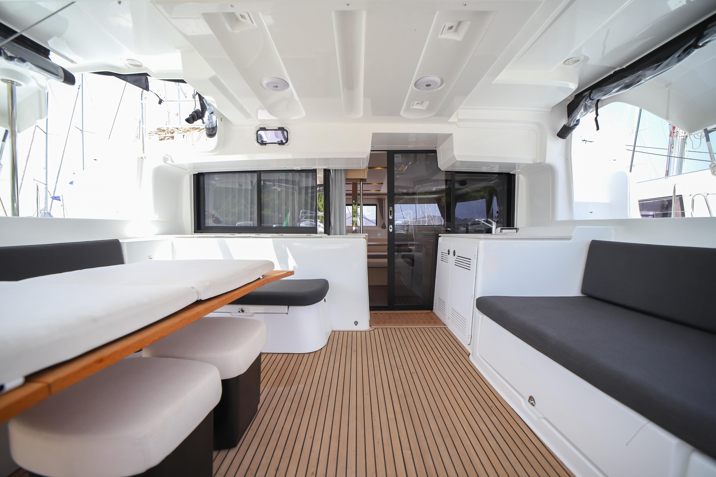 Lagoon 46 — photo 24