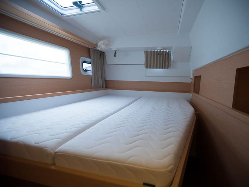 Lagoon 400 S2 — photo 9