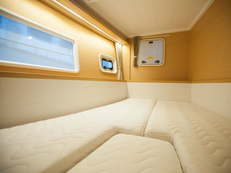 Lagoon 400 S2 — photo 7
