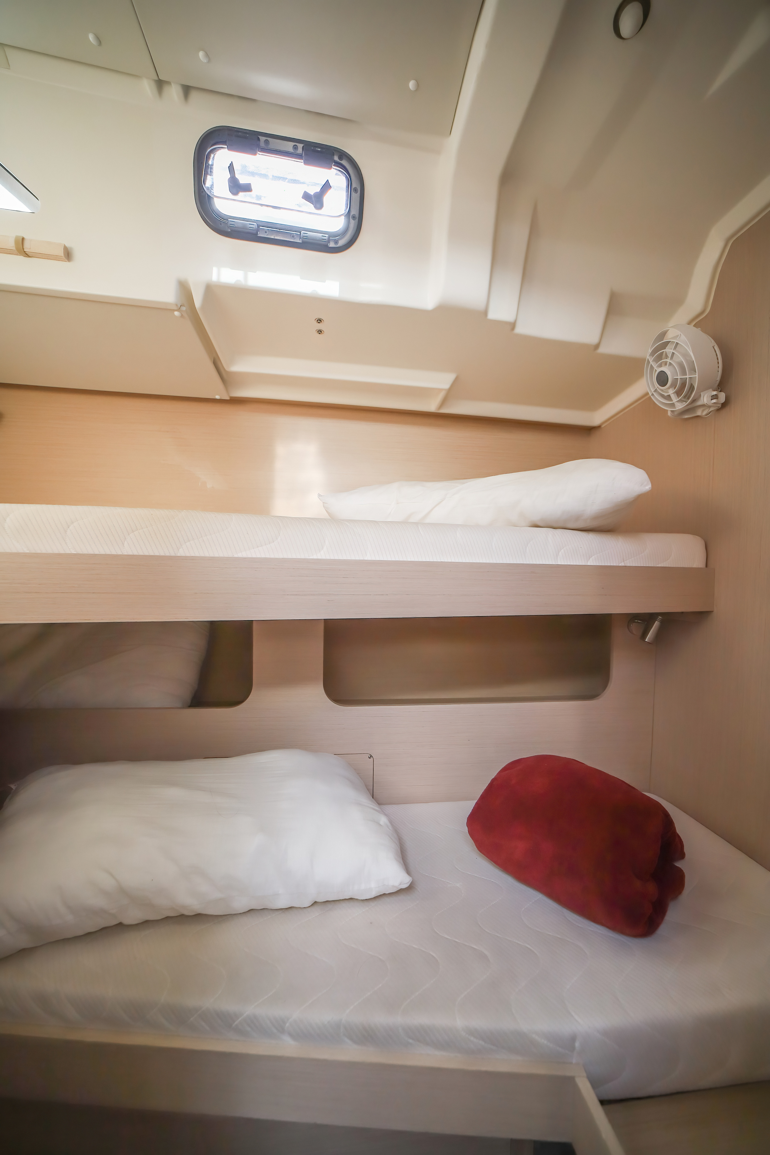Oceanis 51.1 — photo 20