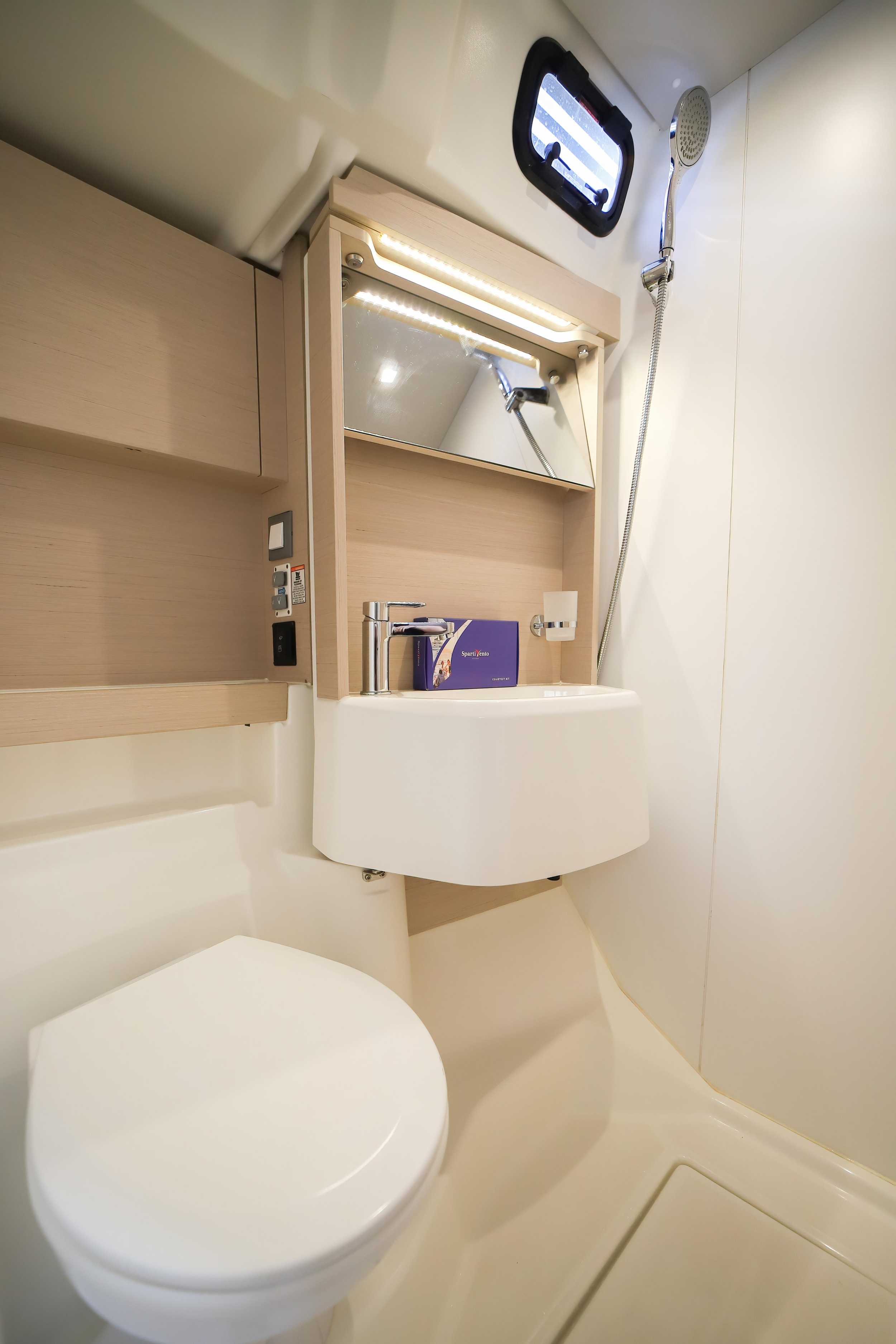 Oceanis 51.1 — photo 14