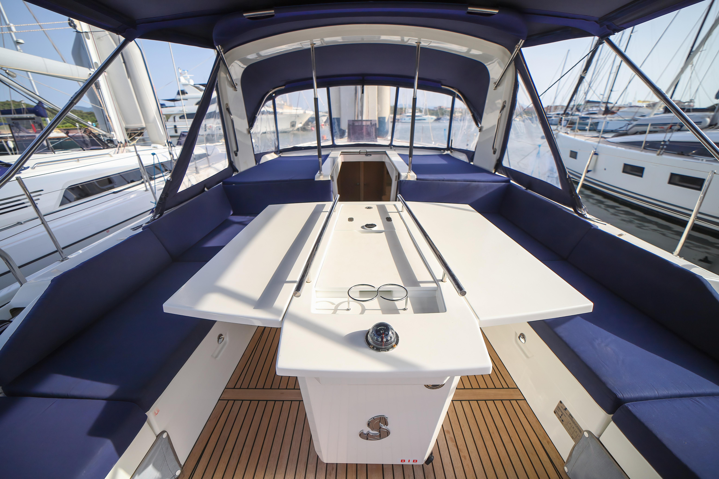 Oceanis 51.1 — photo 9
