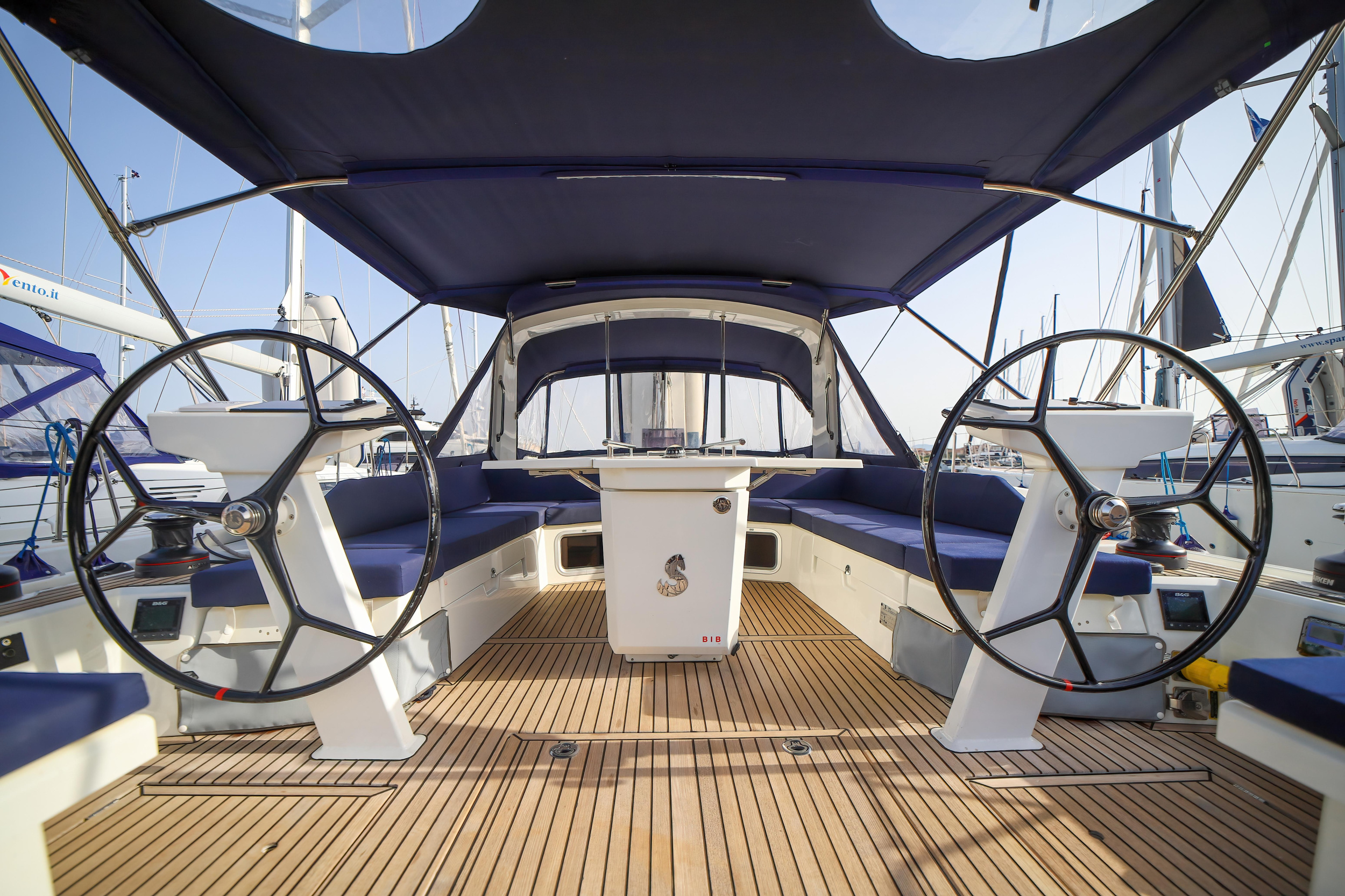 Oceanis 51.1 — photo 24