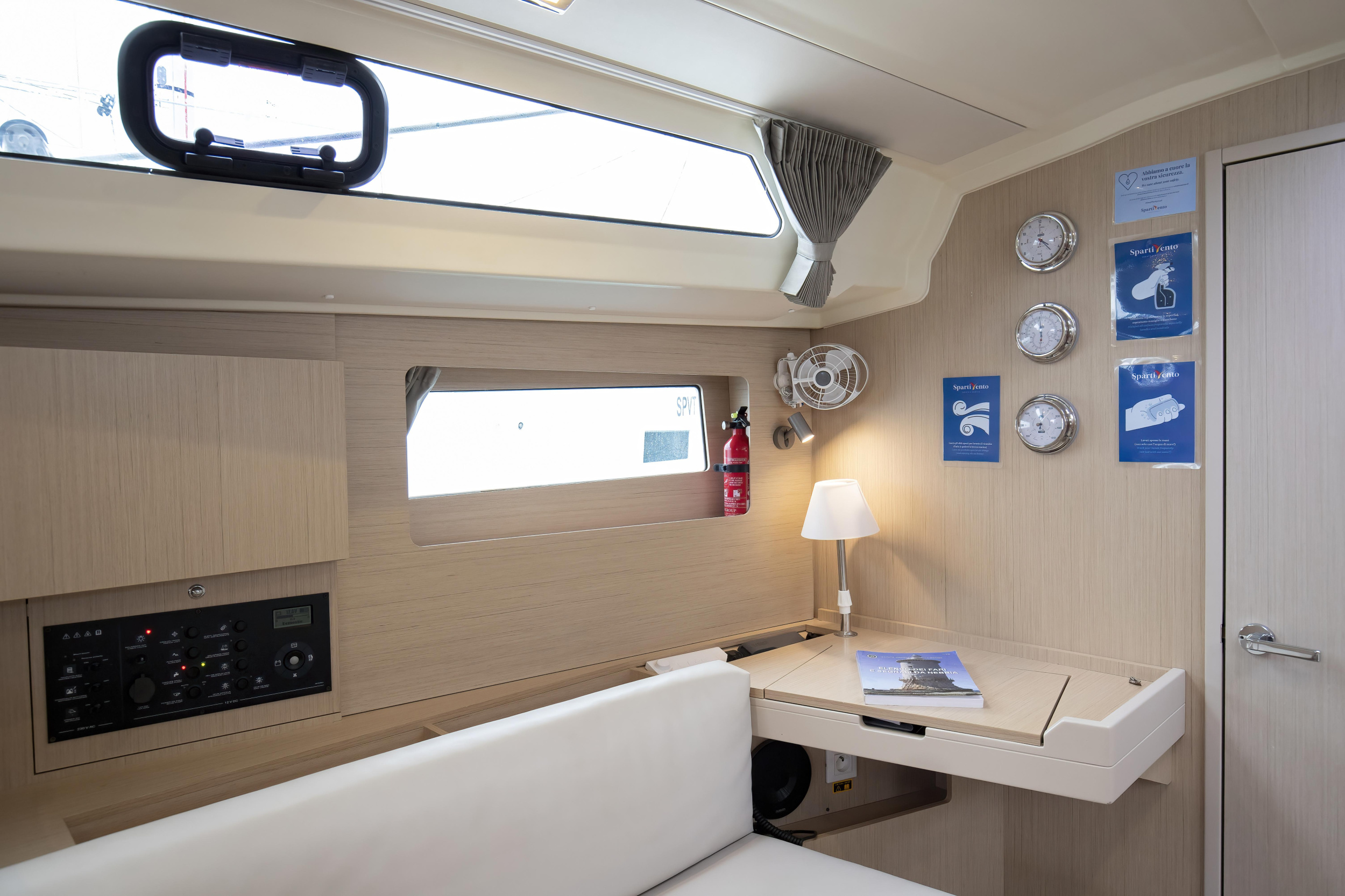 Oceanis 41.1 — photo 23