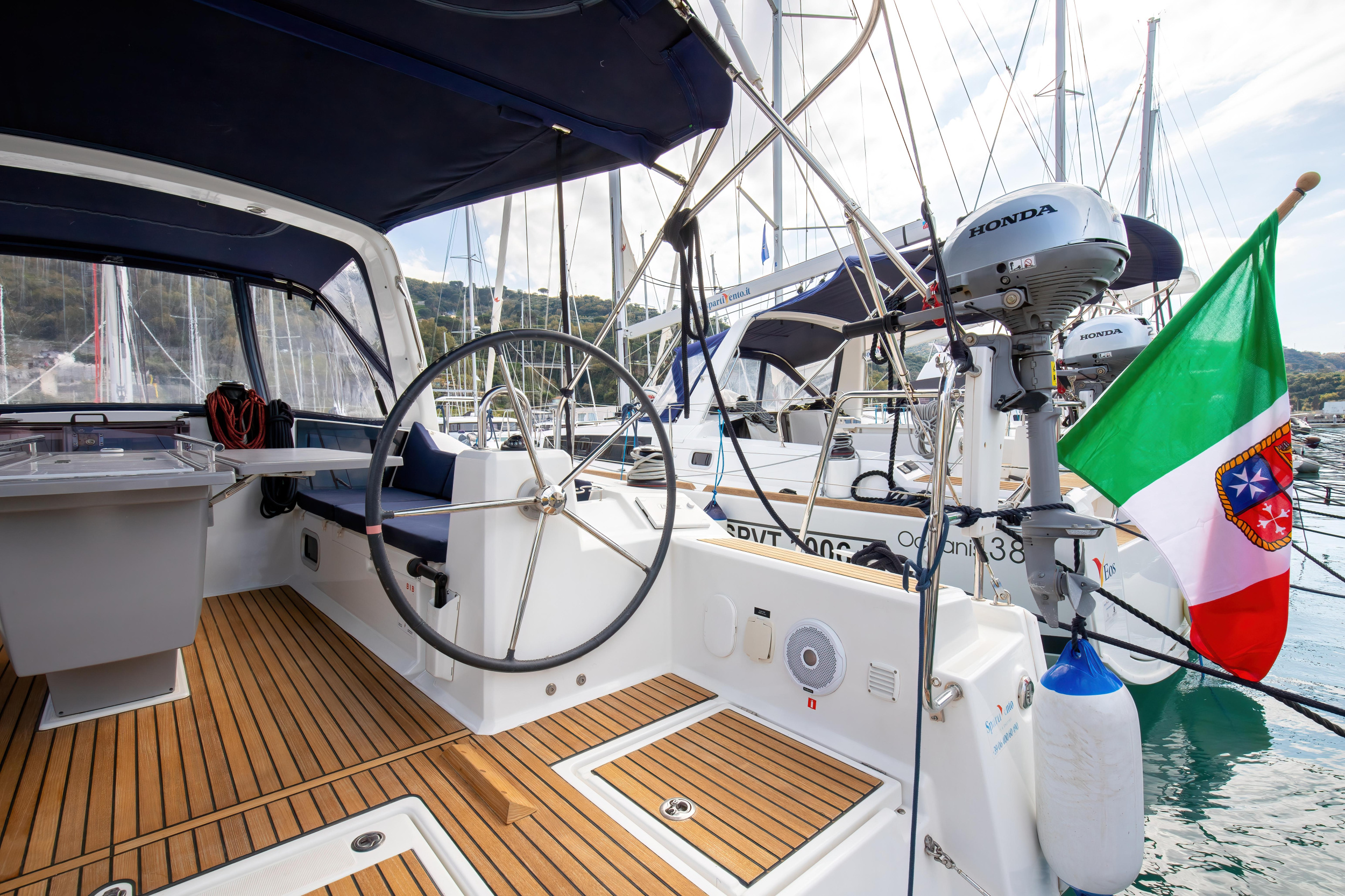 Oceanis 41.1 — photo 16