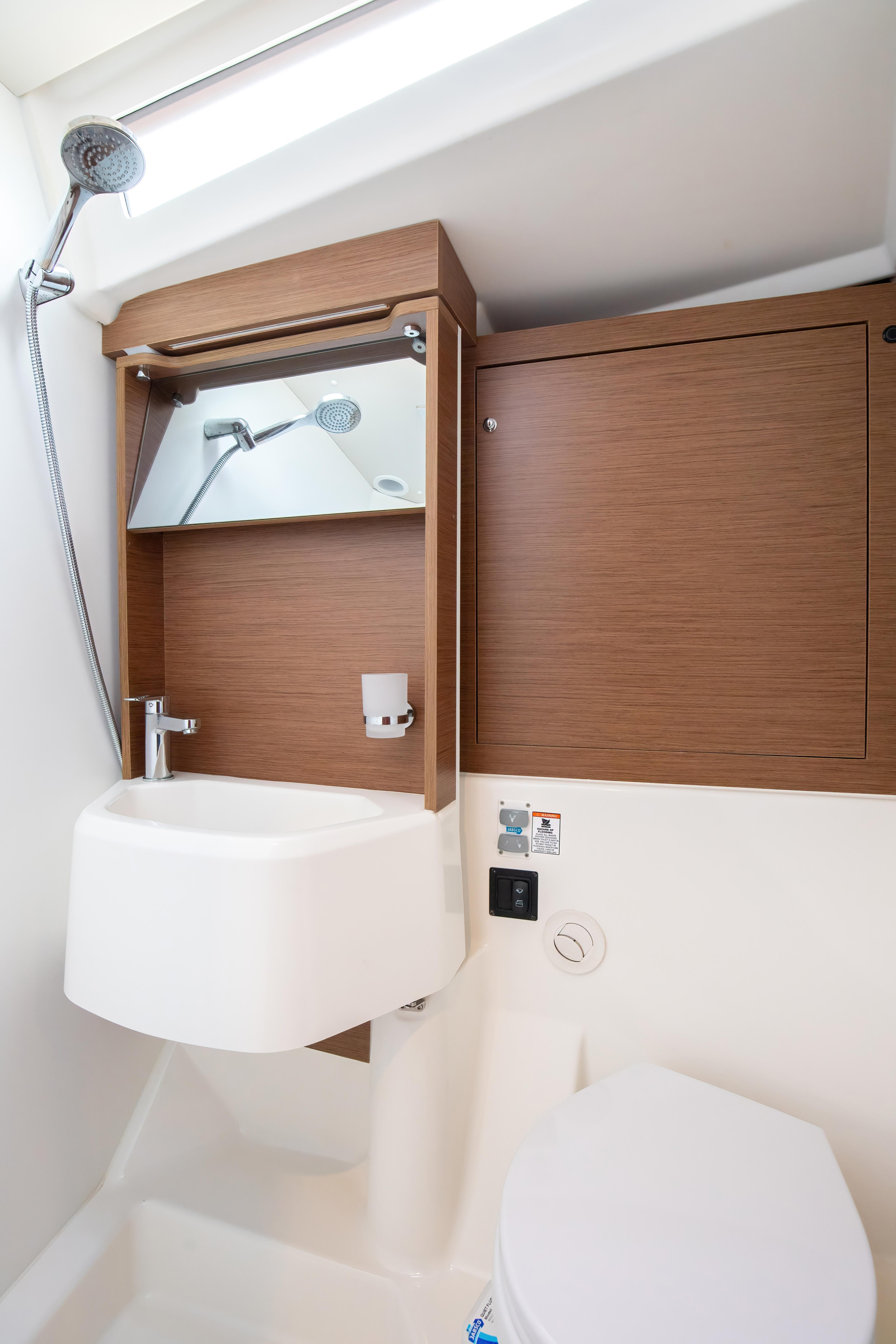 Oceanis 51.1 — photo 24