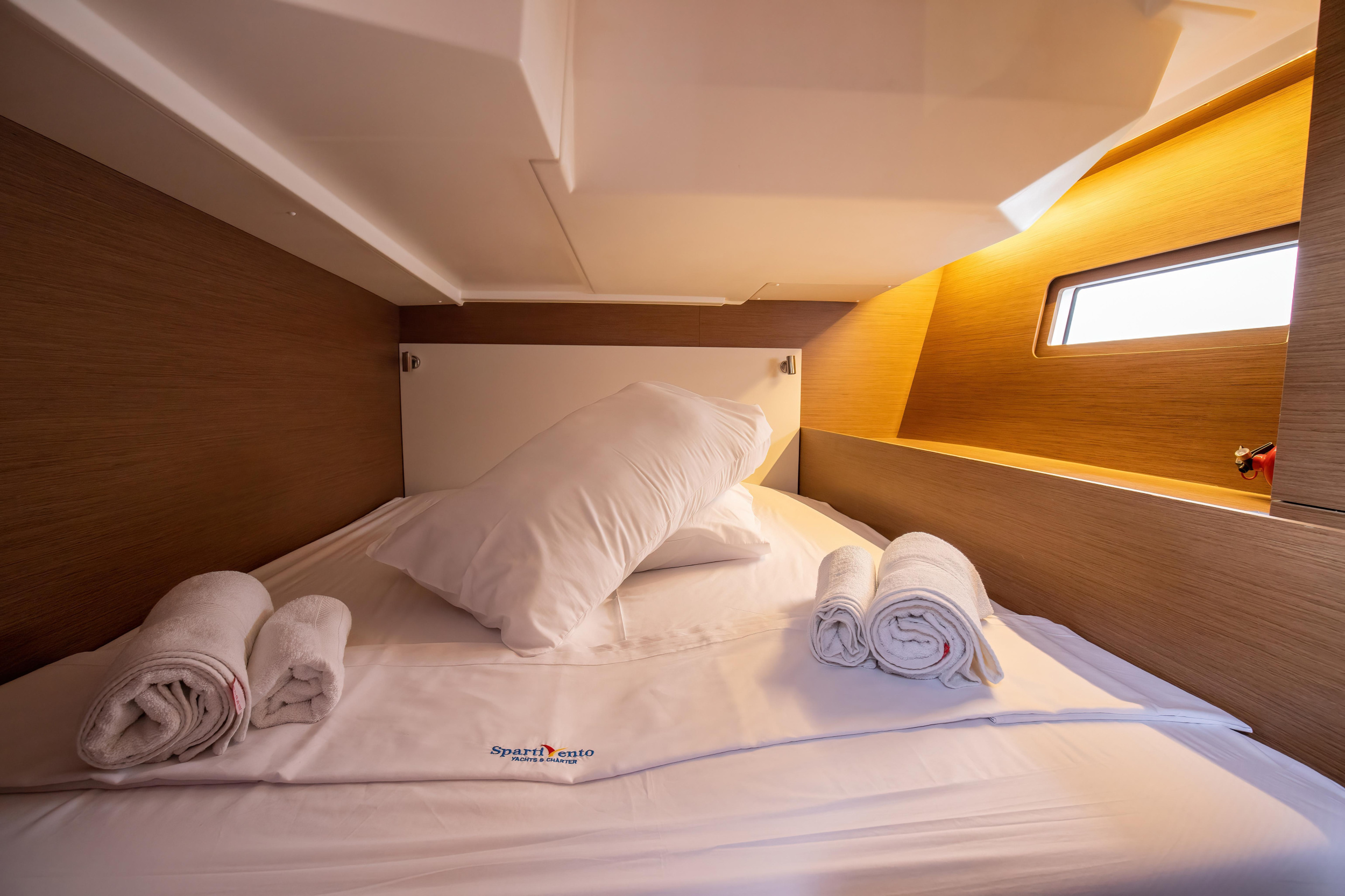 Oceanis 51.1 — photo 23