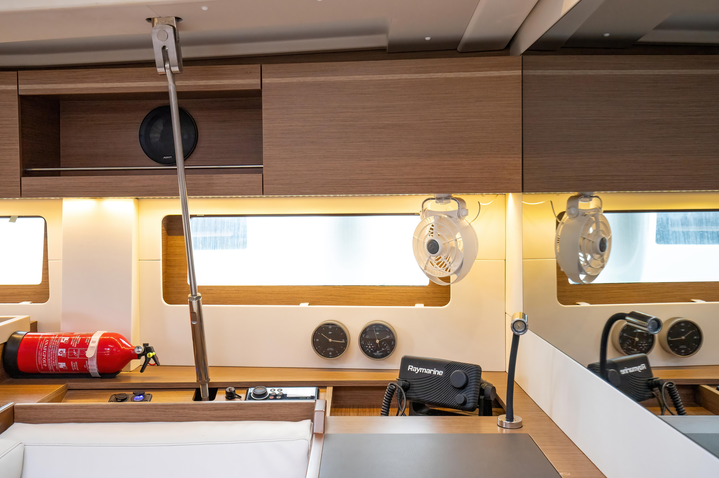 Oceanis 51.1 — photo 4