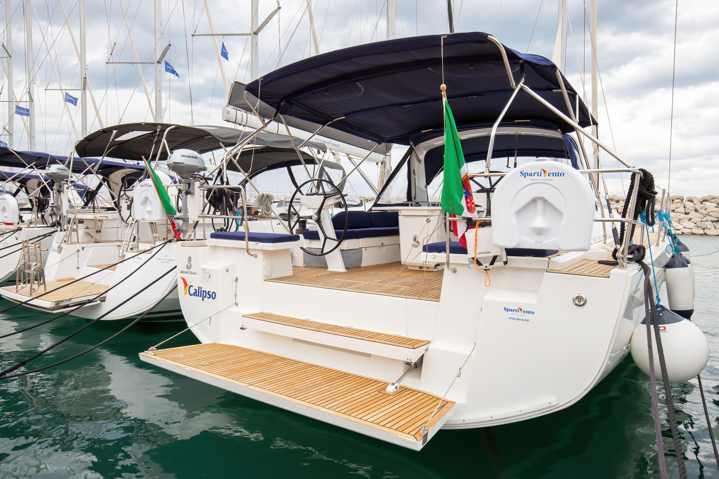 Oceanis 51.1 — photo 28