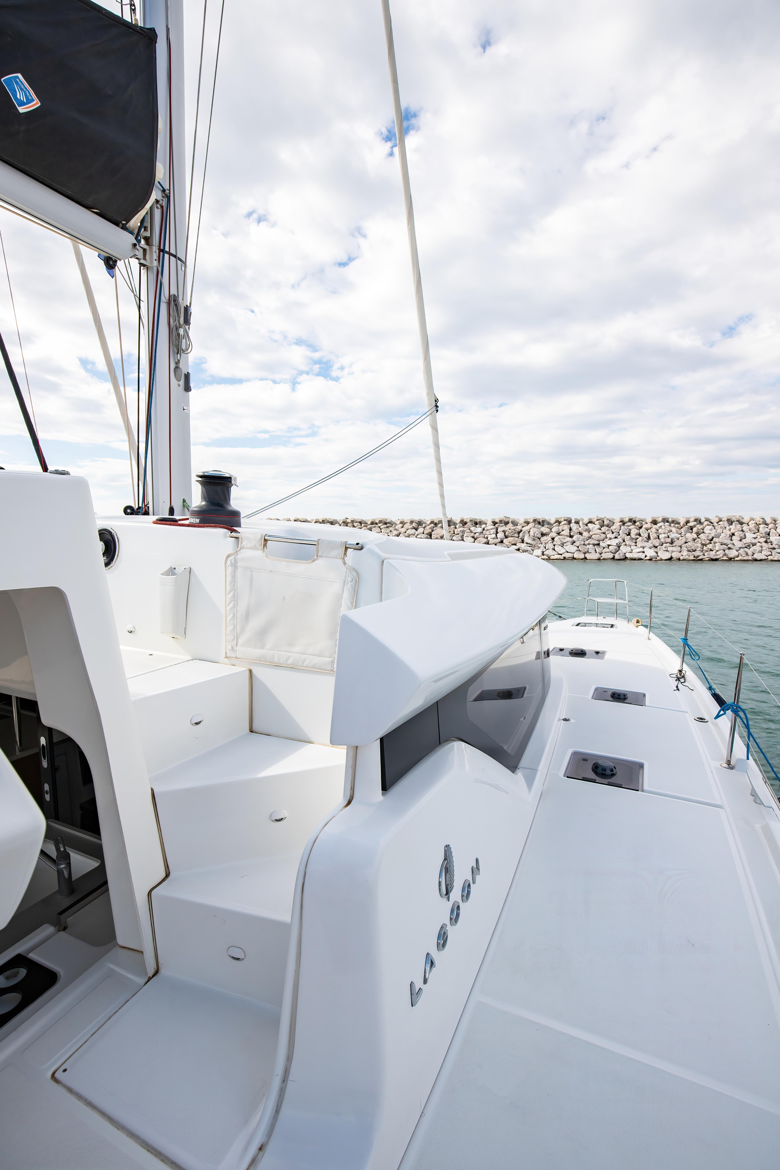Lagoon 46 — photo 22