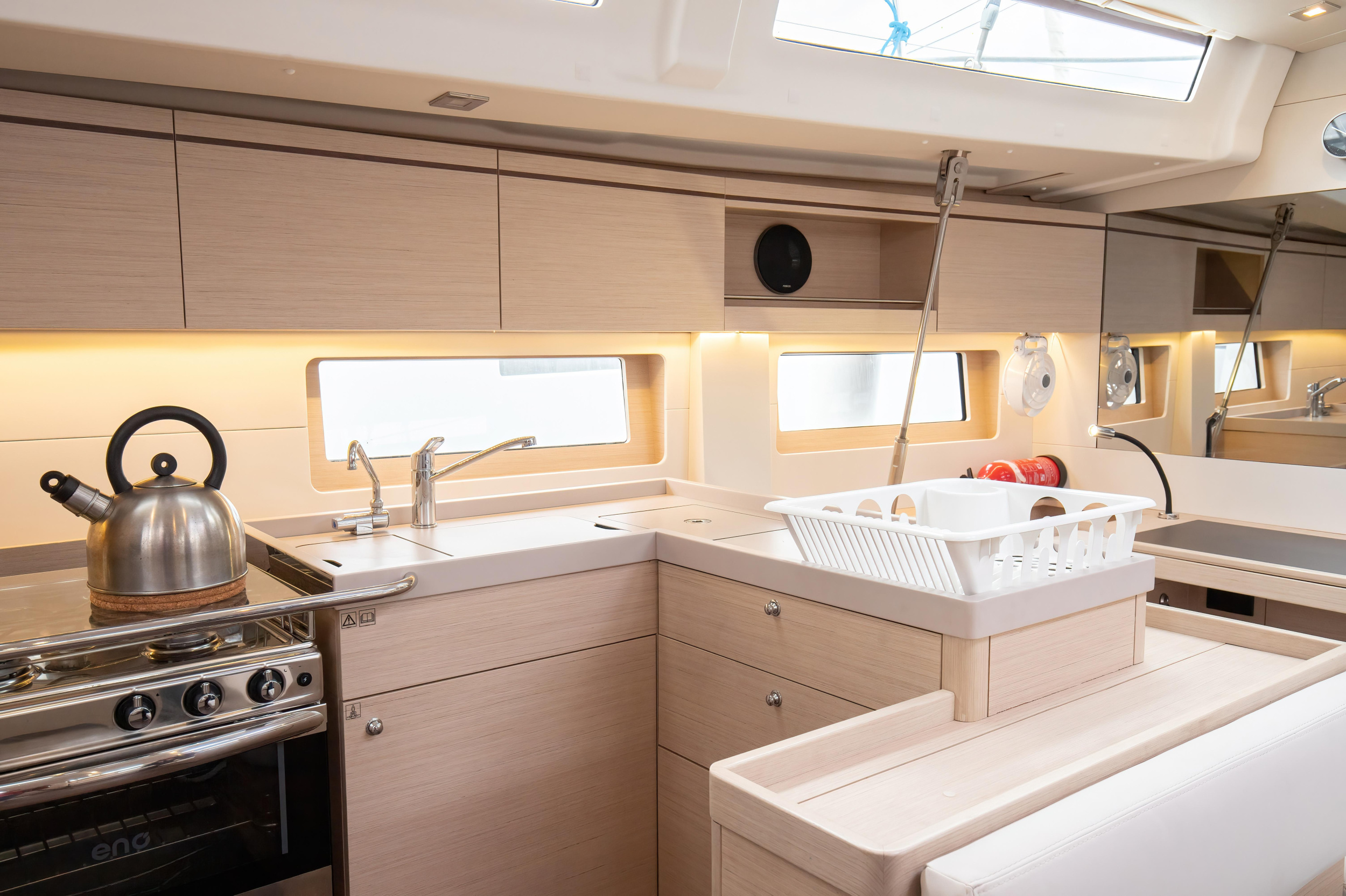Oceanis 51.1 — photo 29