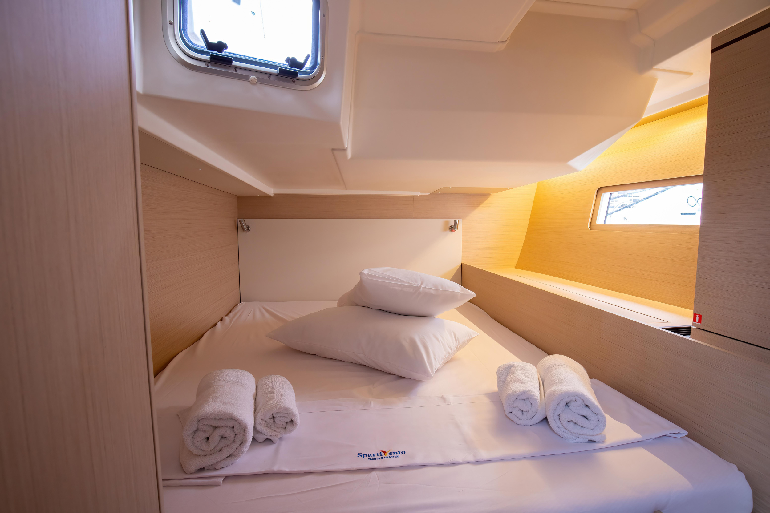 Oceanis 51.1 — photo 17