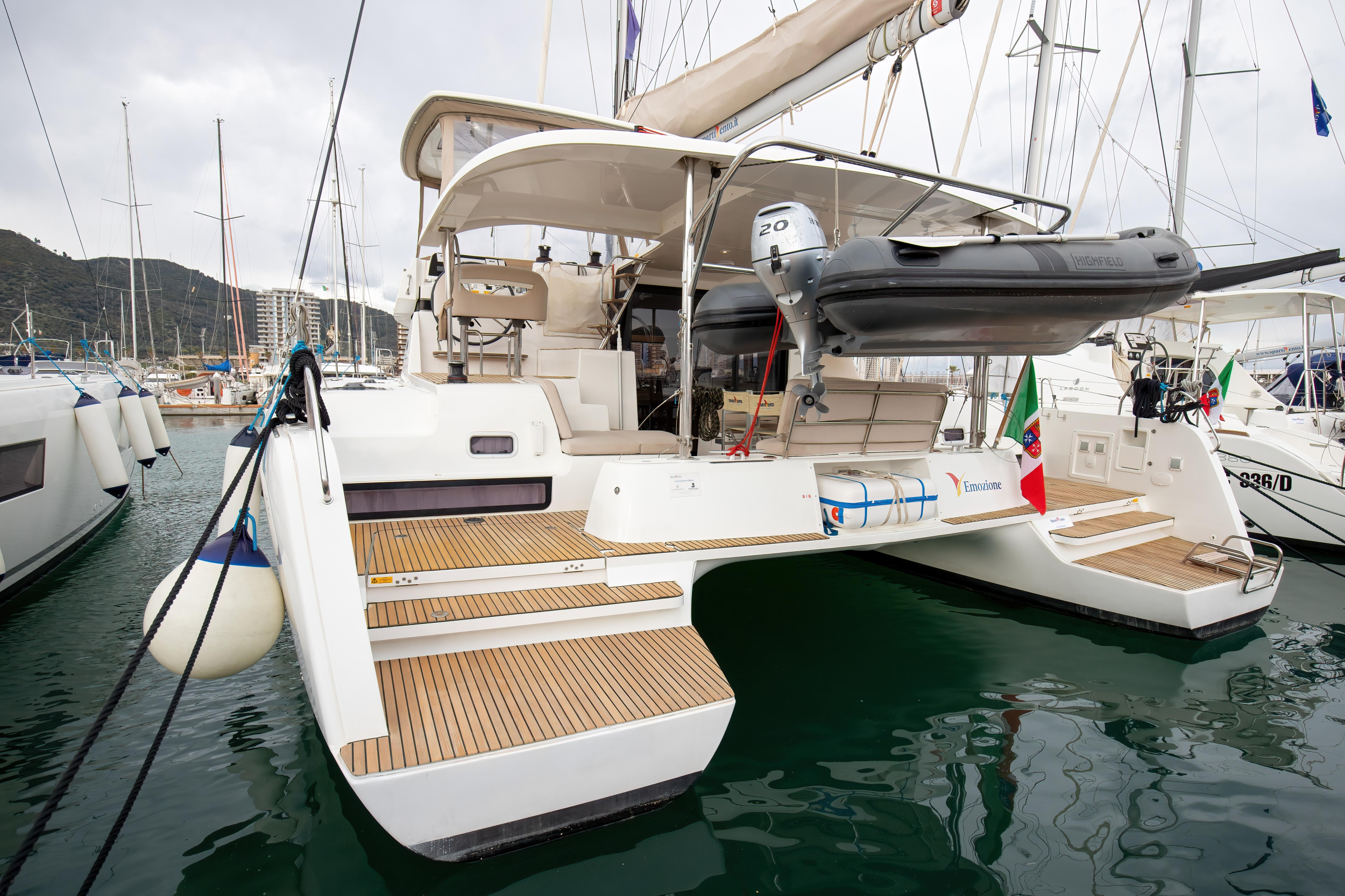 Lagoon 42 — photo 27