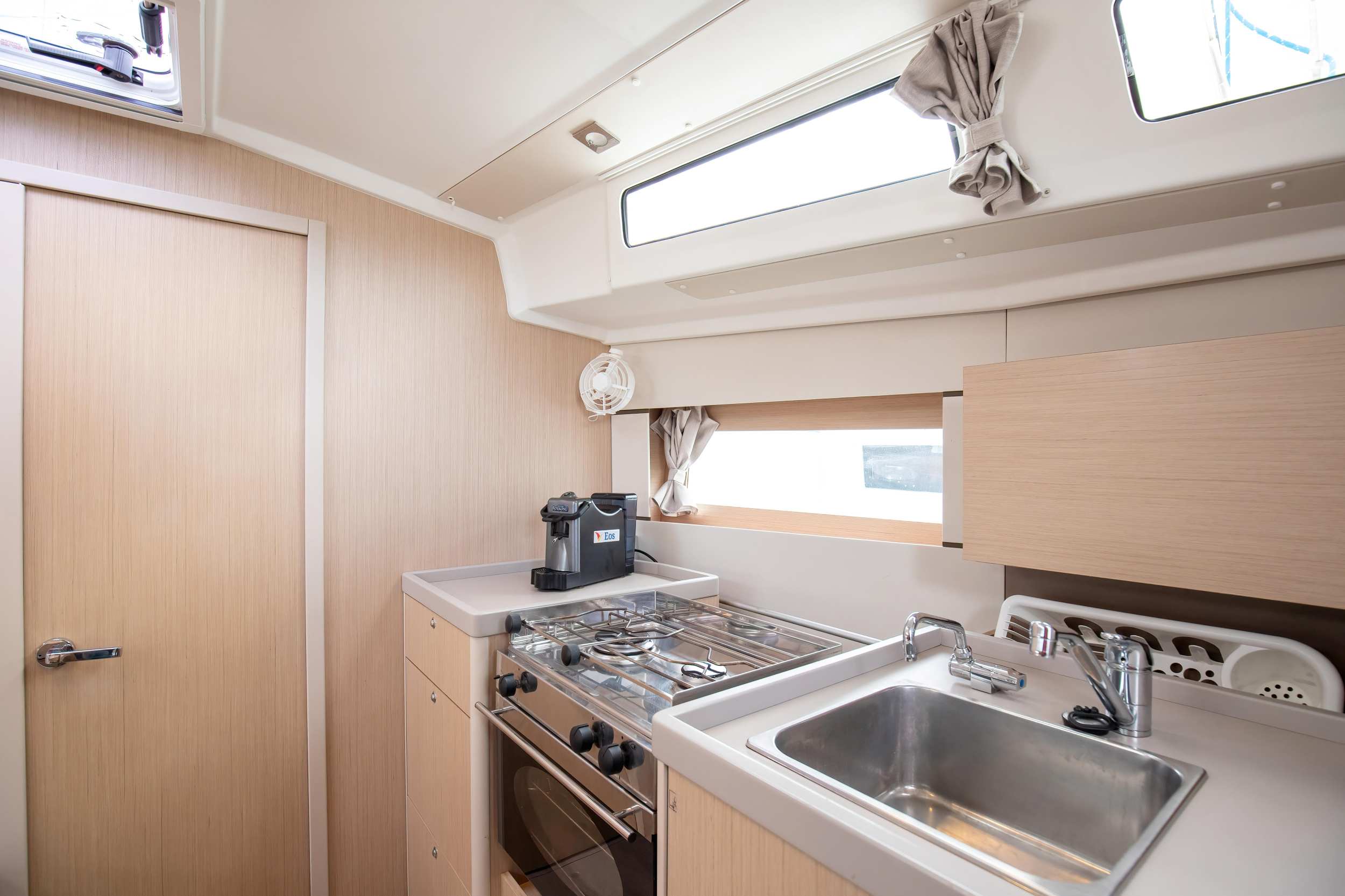 Oceanis 38.1 — photo 9