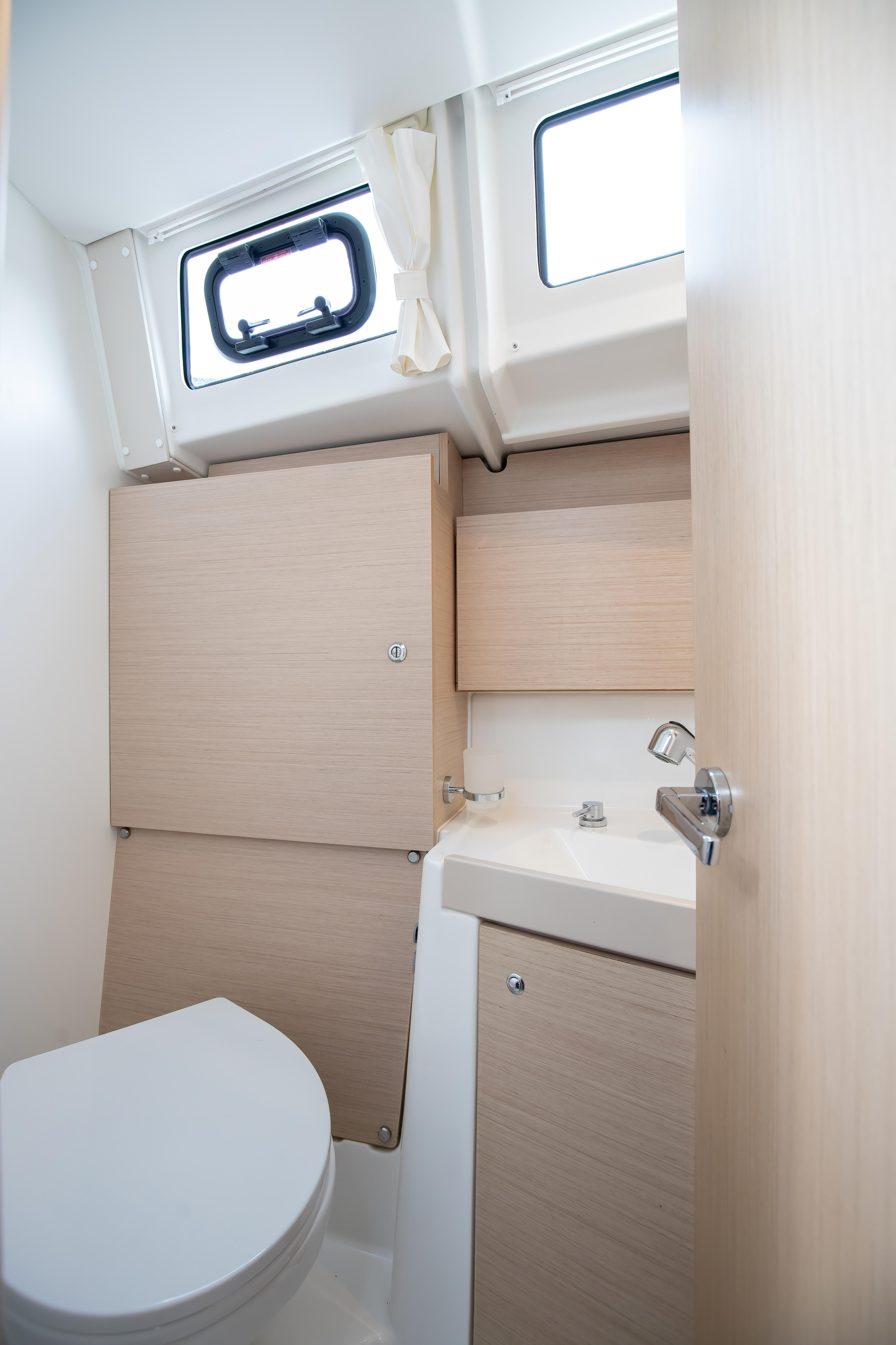 Oceanis 38.1 — photo 22