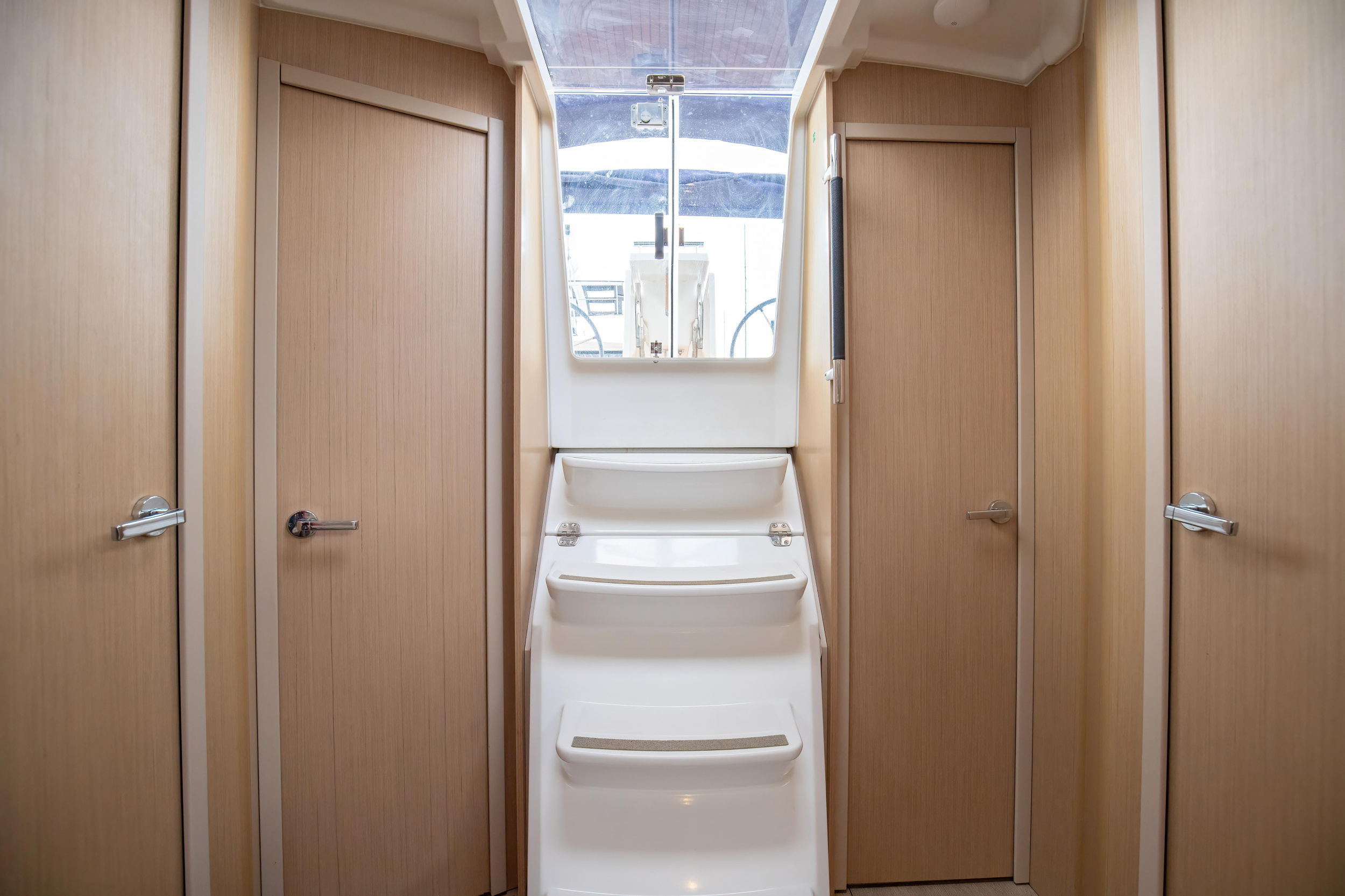 Oceanis 38.1 — photo 23