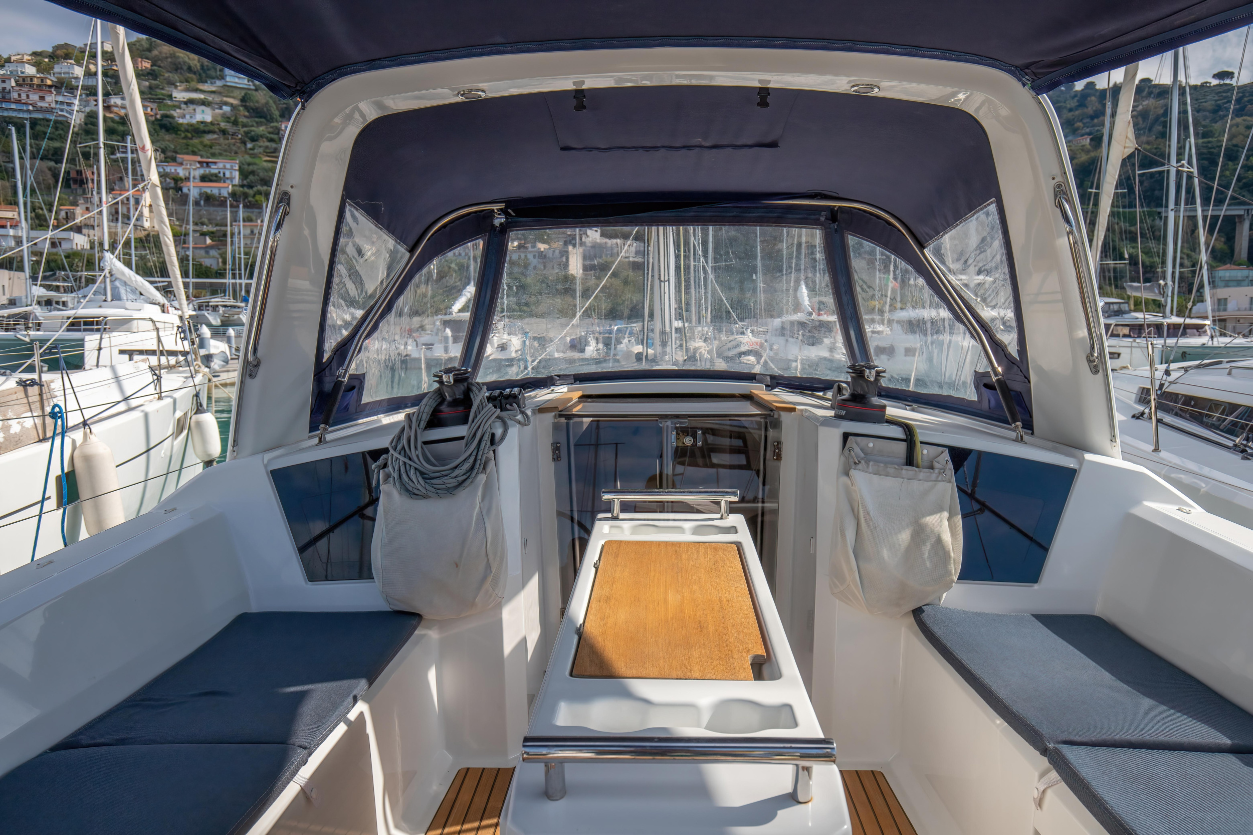 Oceanis 38.1 — photo 28