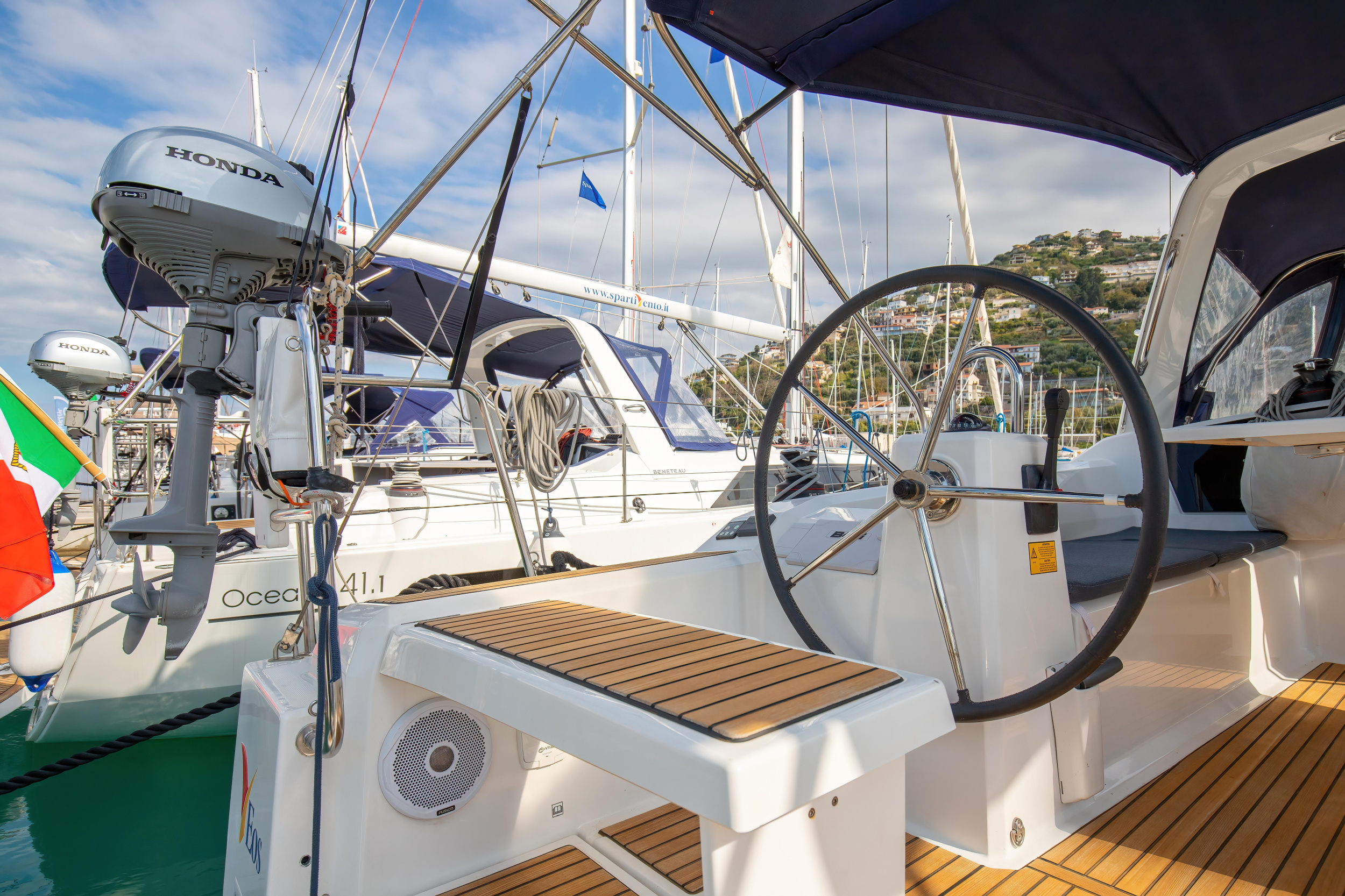 Oceanis 38.1 — photo 5